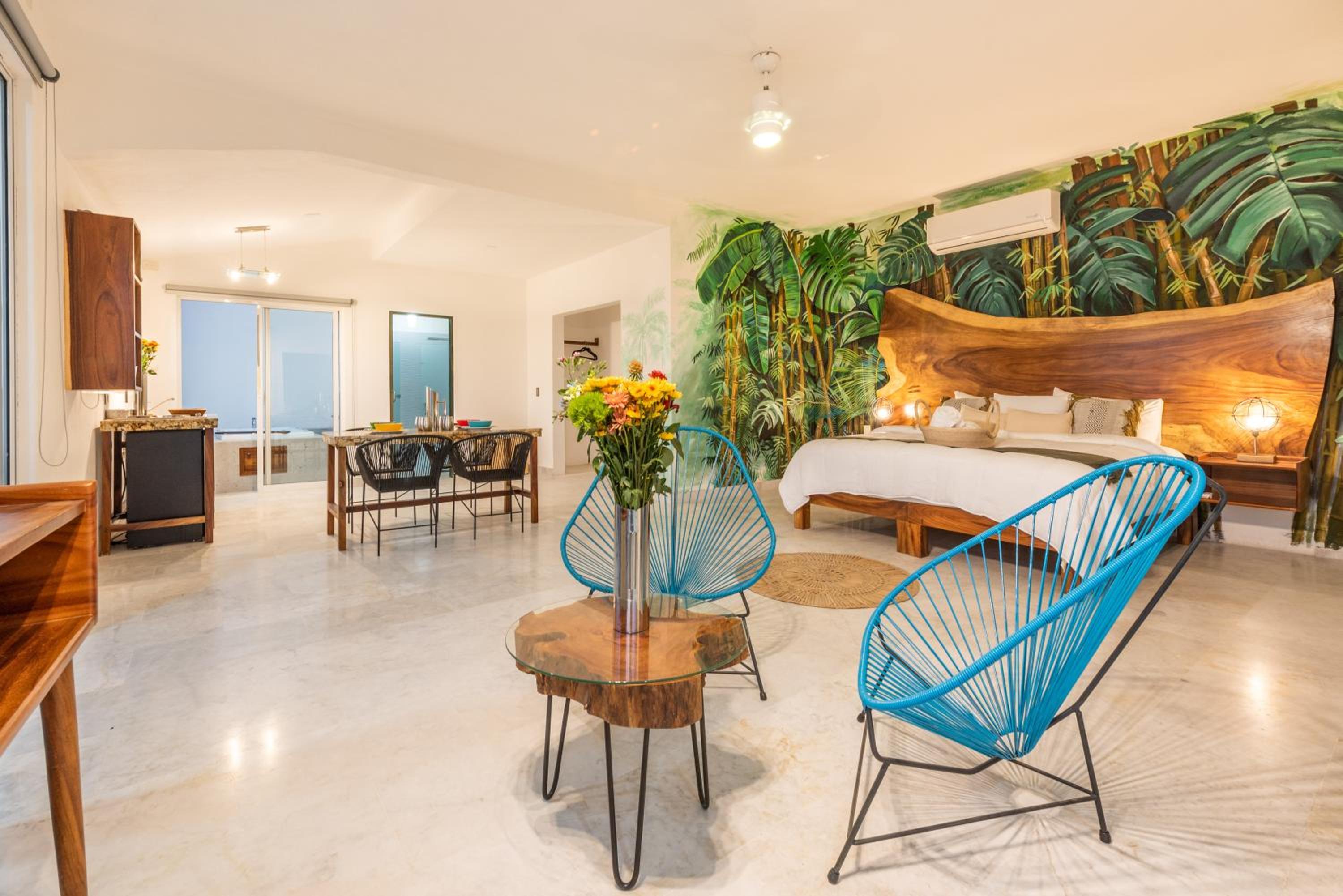 Apartment with Sea View - Photo 9