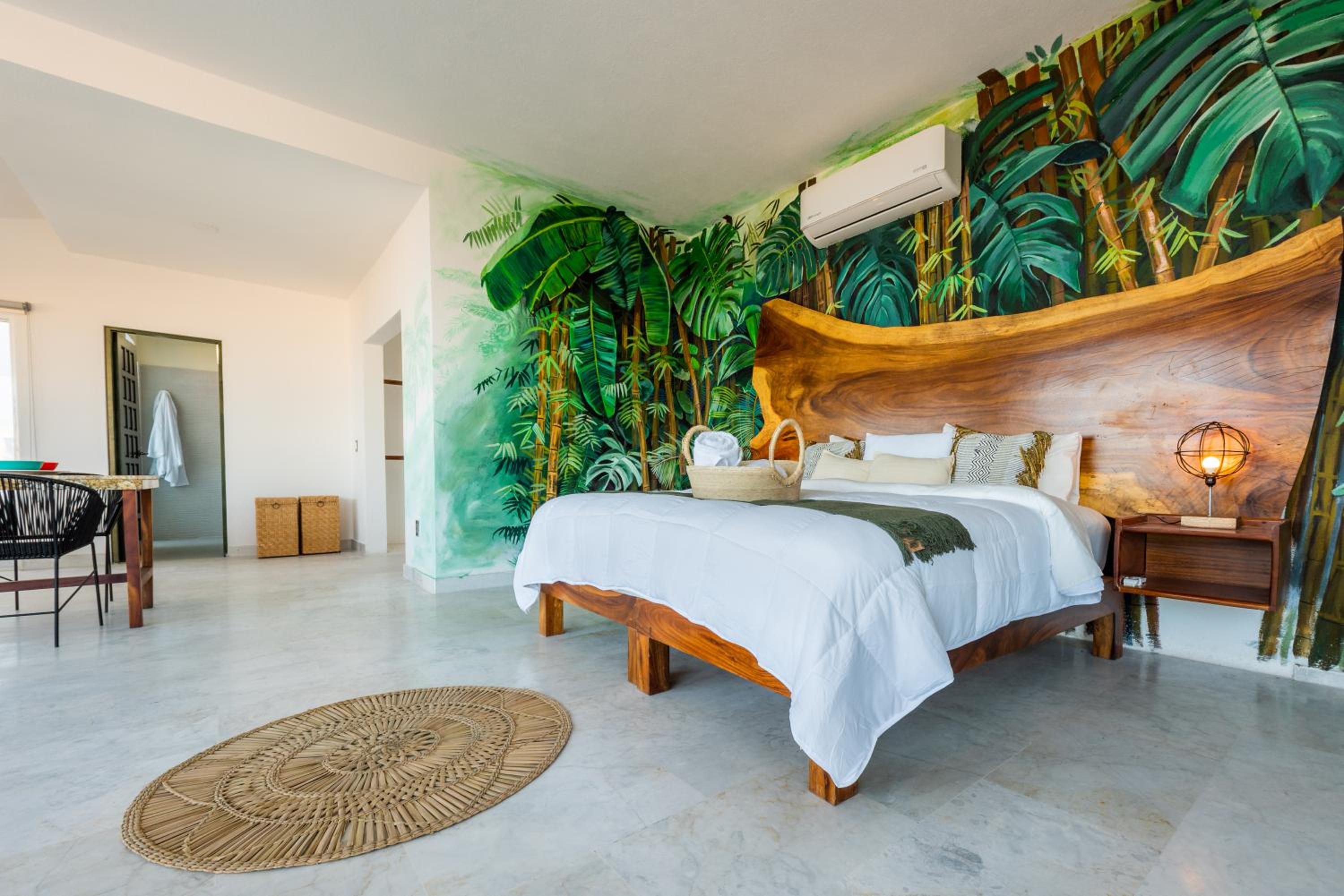 Apartment with Sea View - Photo 7