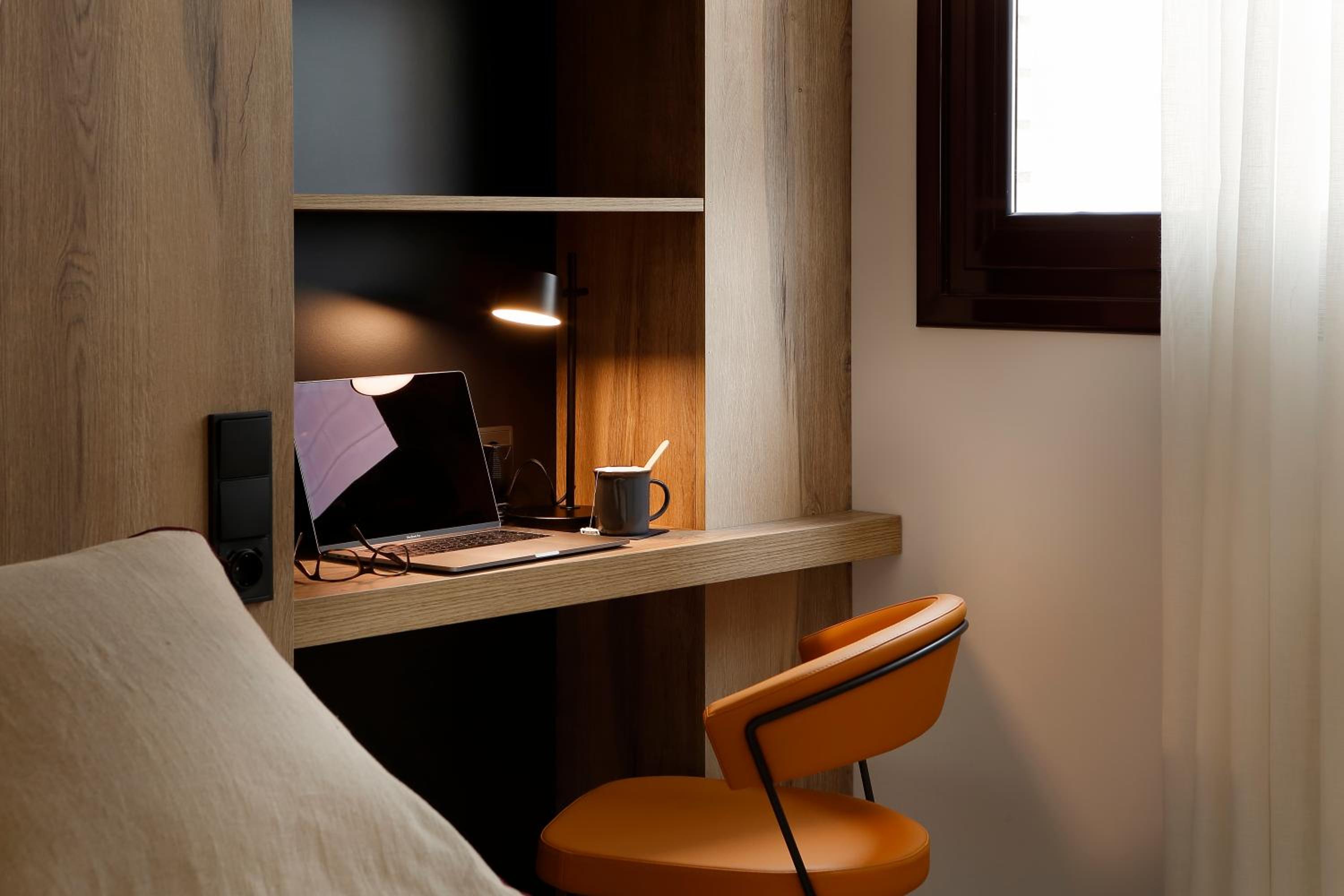 Standard Double or Twin Room - Photo 7