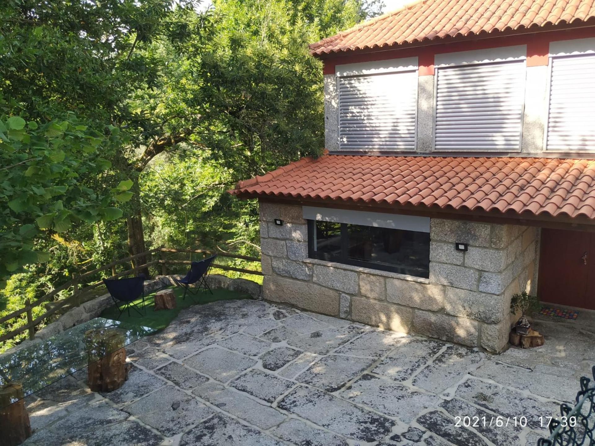 Two-Bedroom House - Photo 2