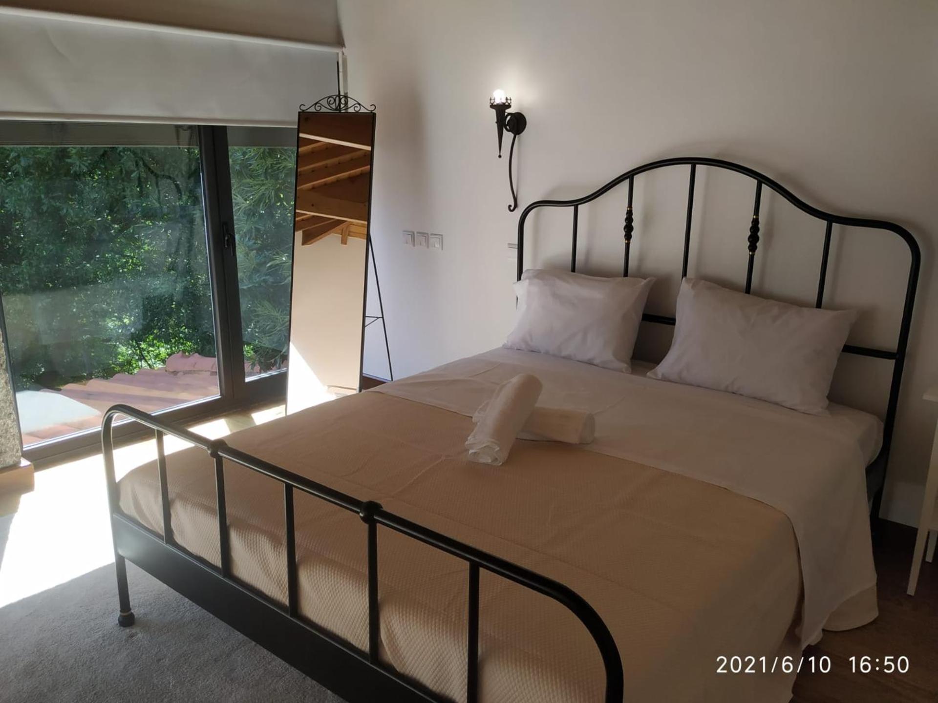 Two-Bedroom House - Photo 16