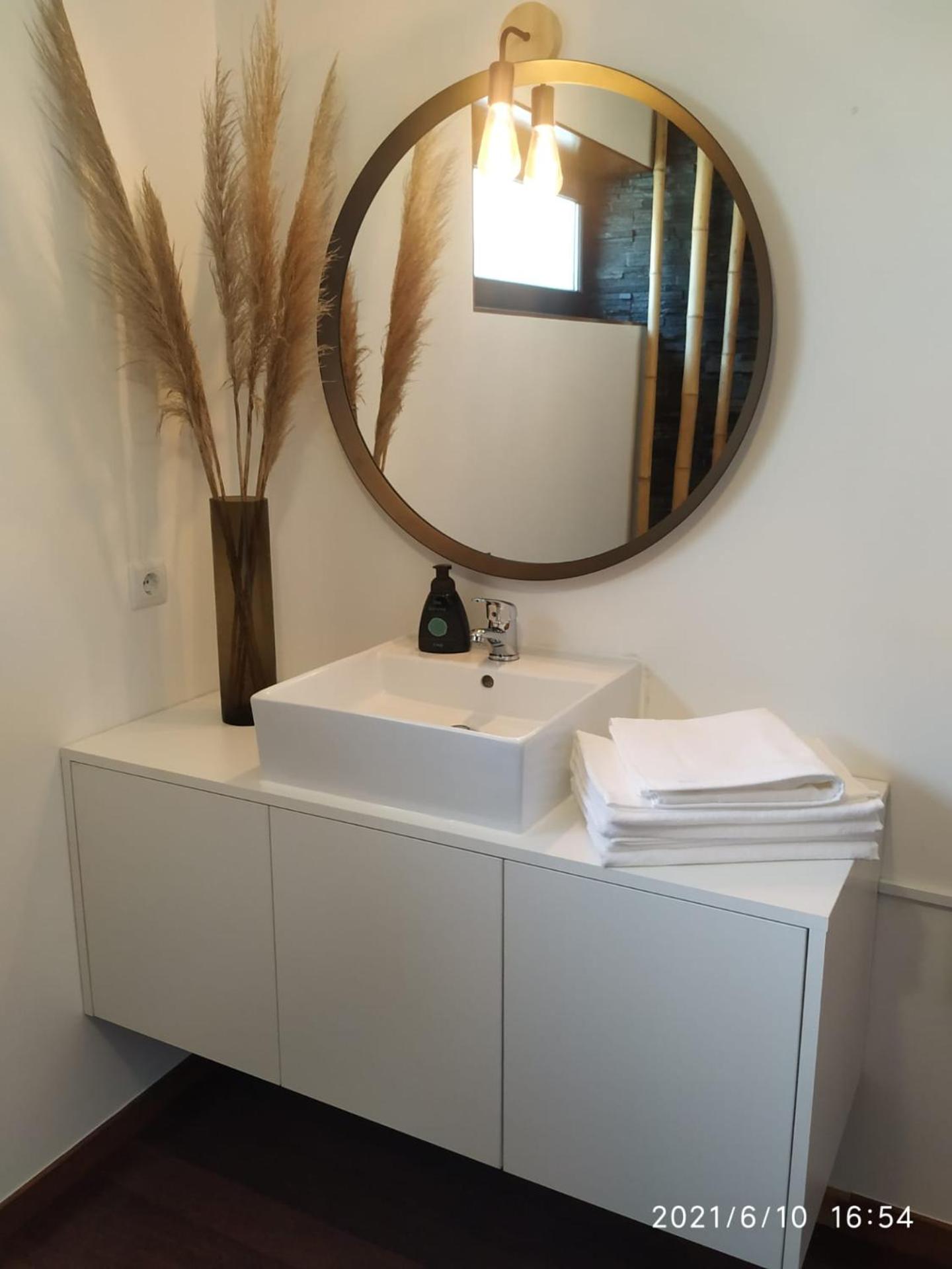 Two-Bedroom House - Photo 17