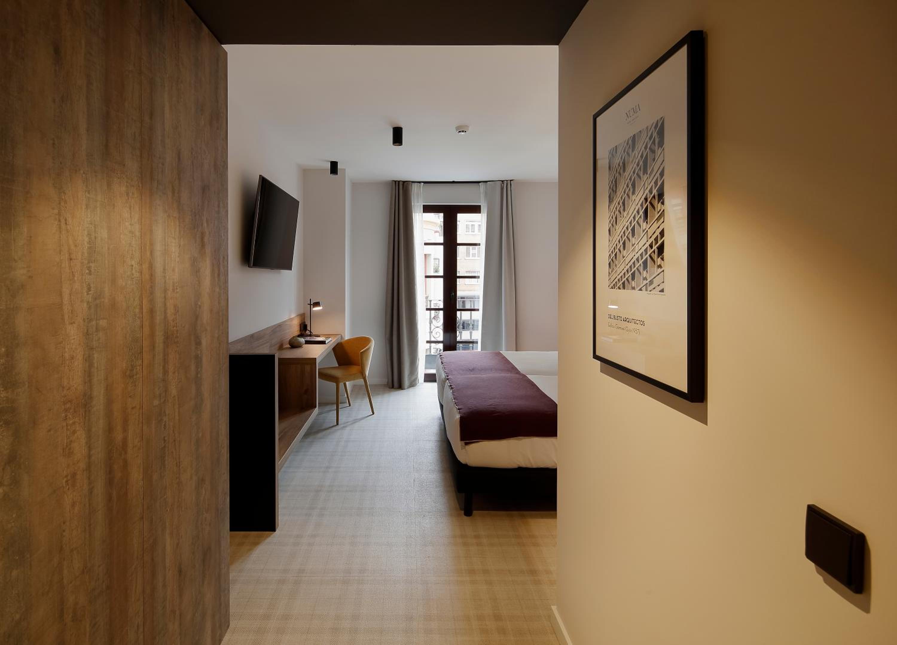 Standard Double or Twin Room - Photo 15