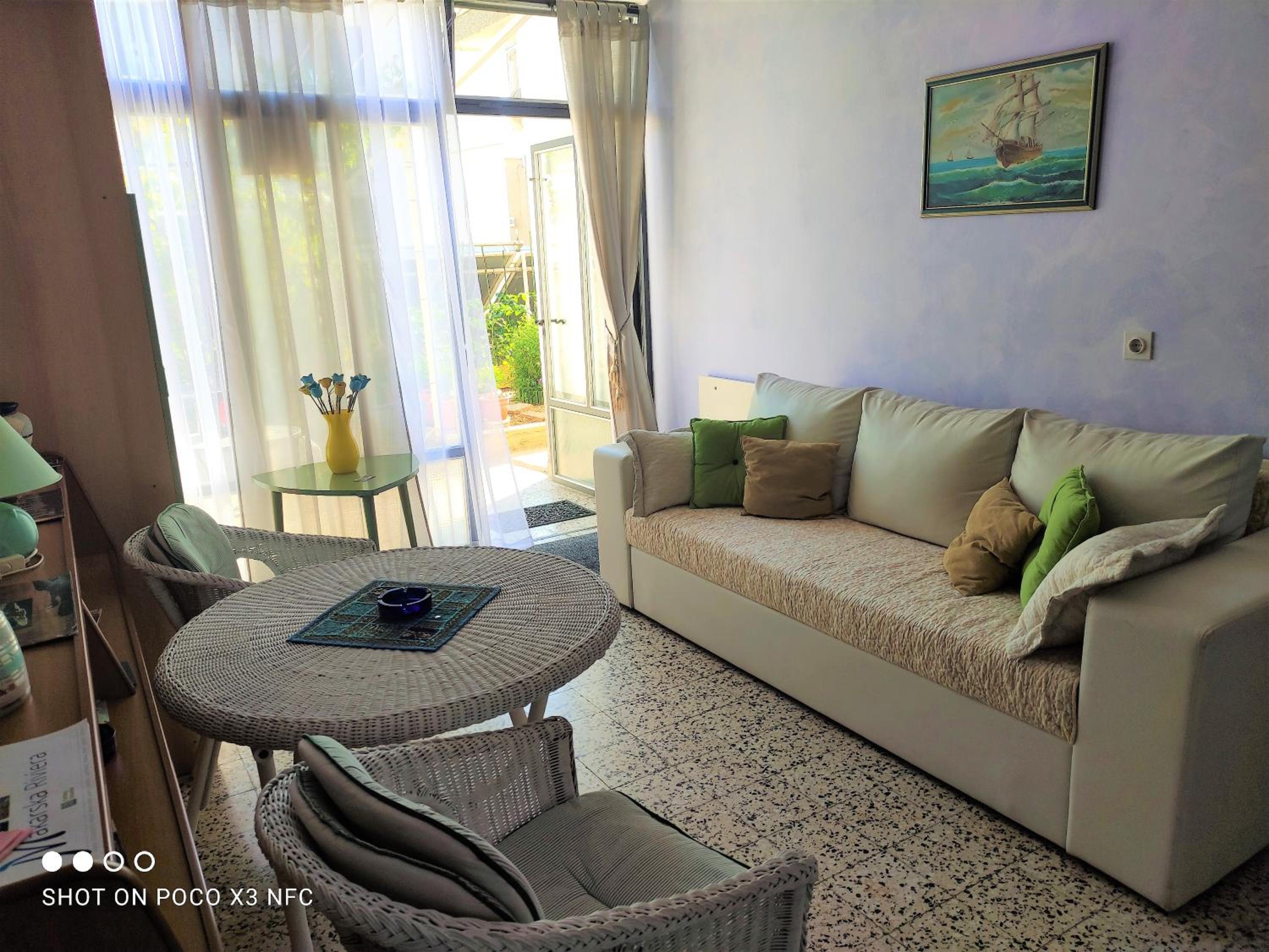 Apartment with Terrace - Photo 5