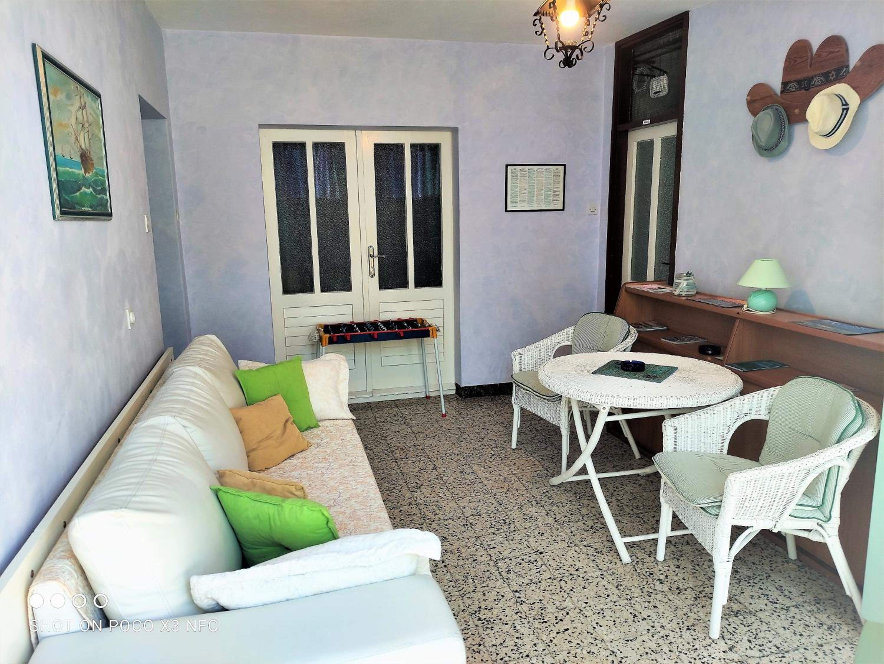 Apartment with Terrace - Photo 49