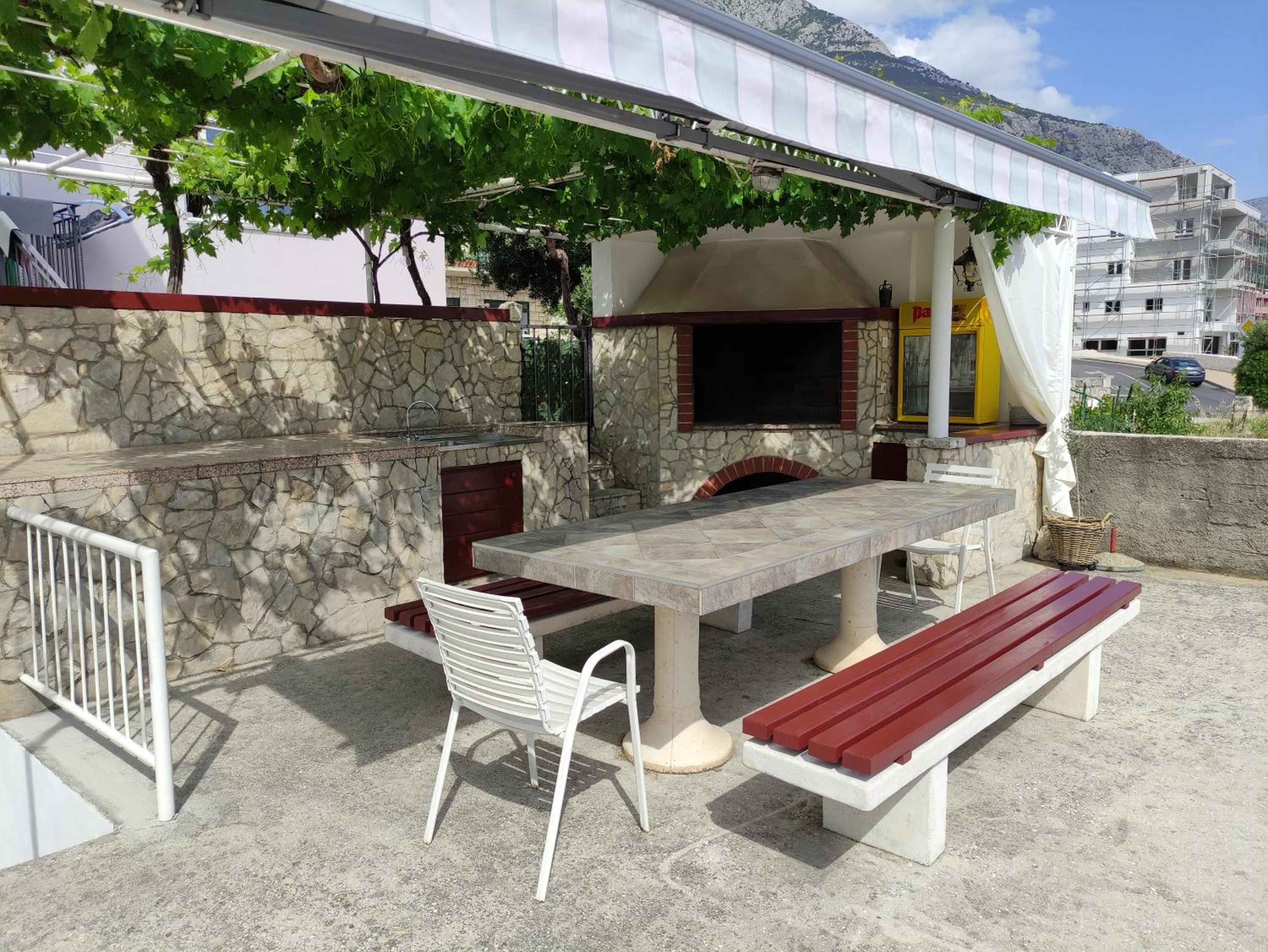 Apartment with Terrace - Photo 44