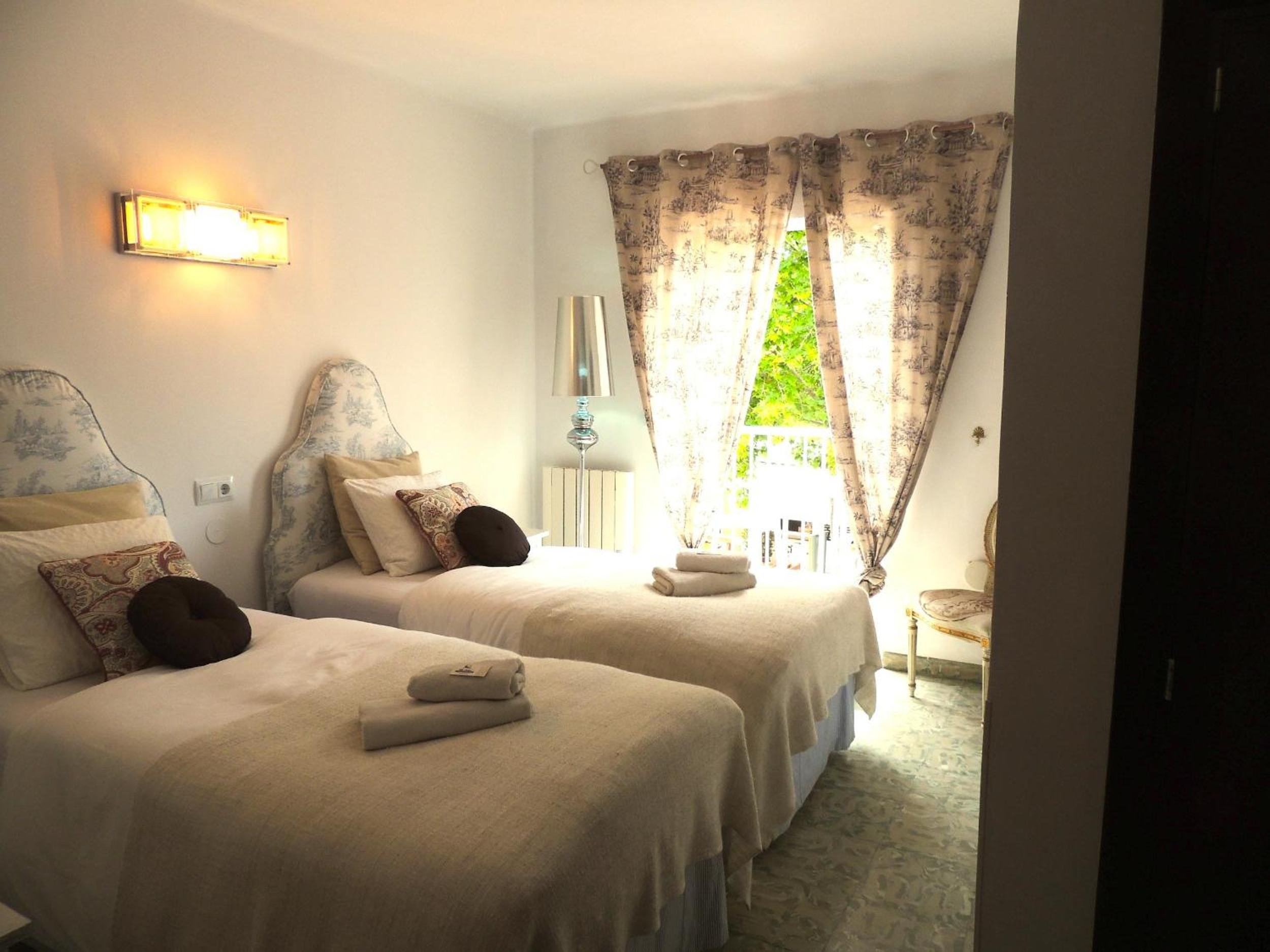 Double or Twin Room photo 3