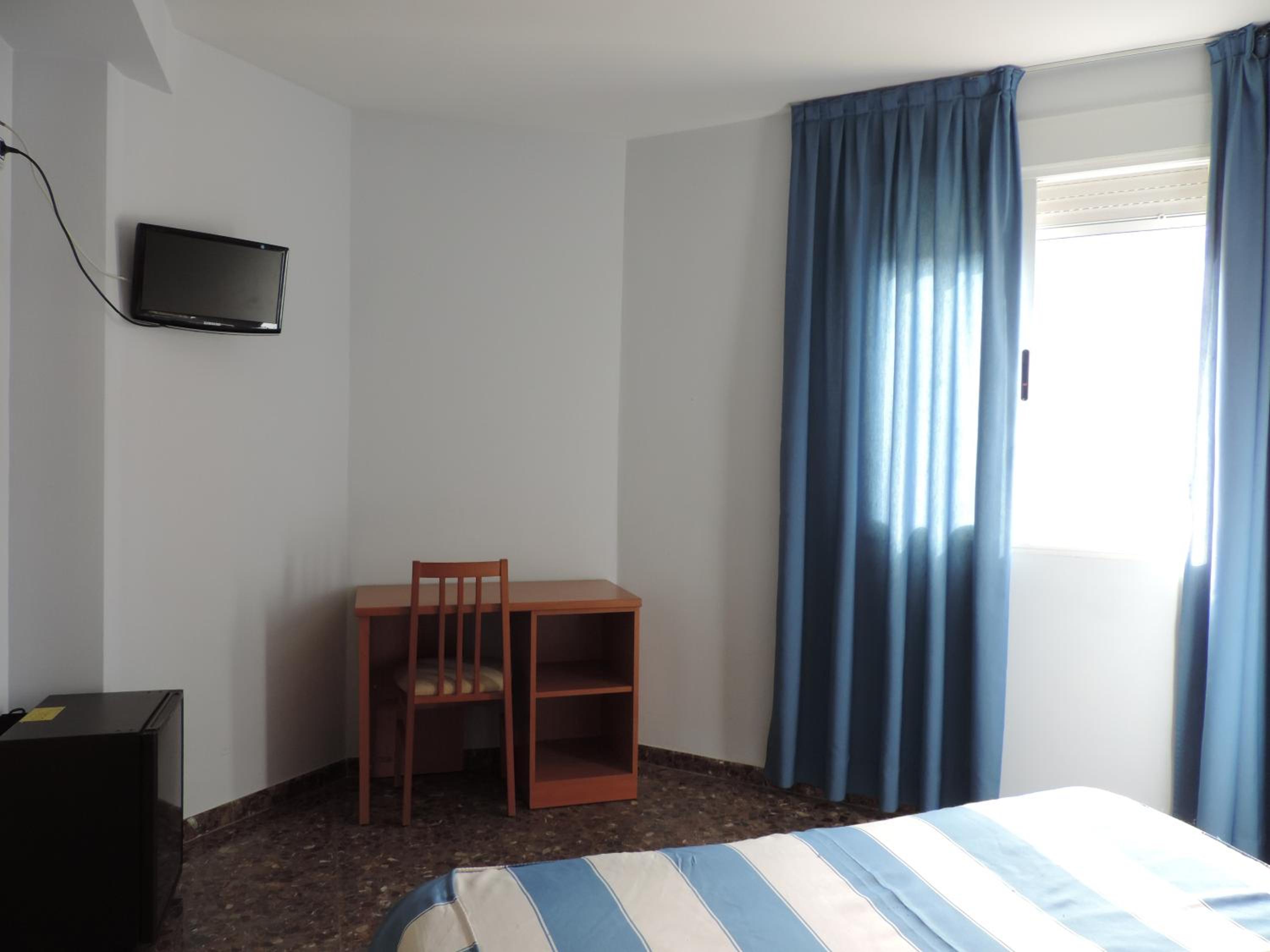 Double or Twin Room - Photo 2
