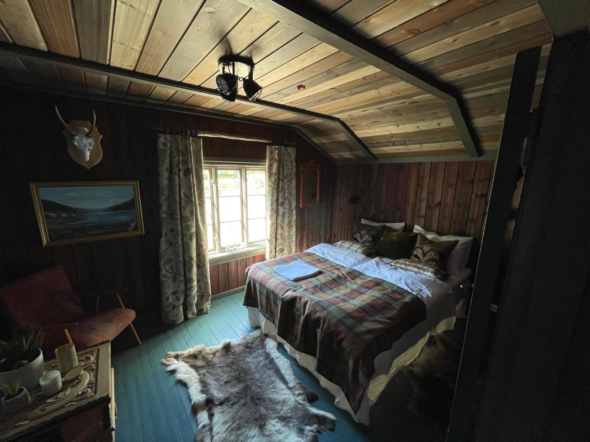 Double Room with Shared Bathroom photo 2