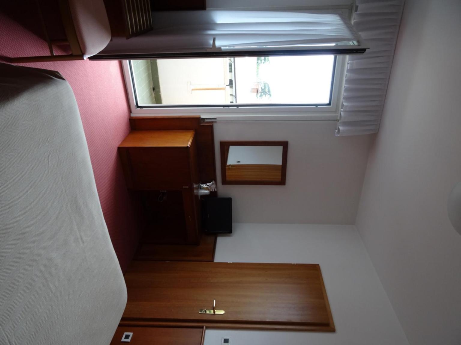 Family Room - Photo 4
