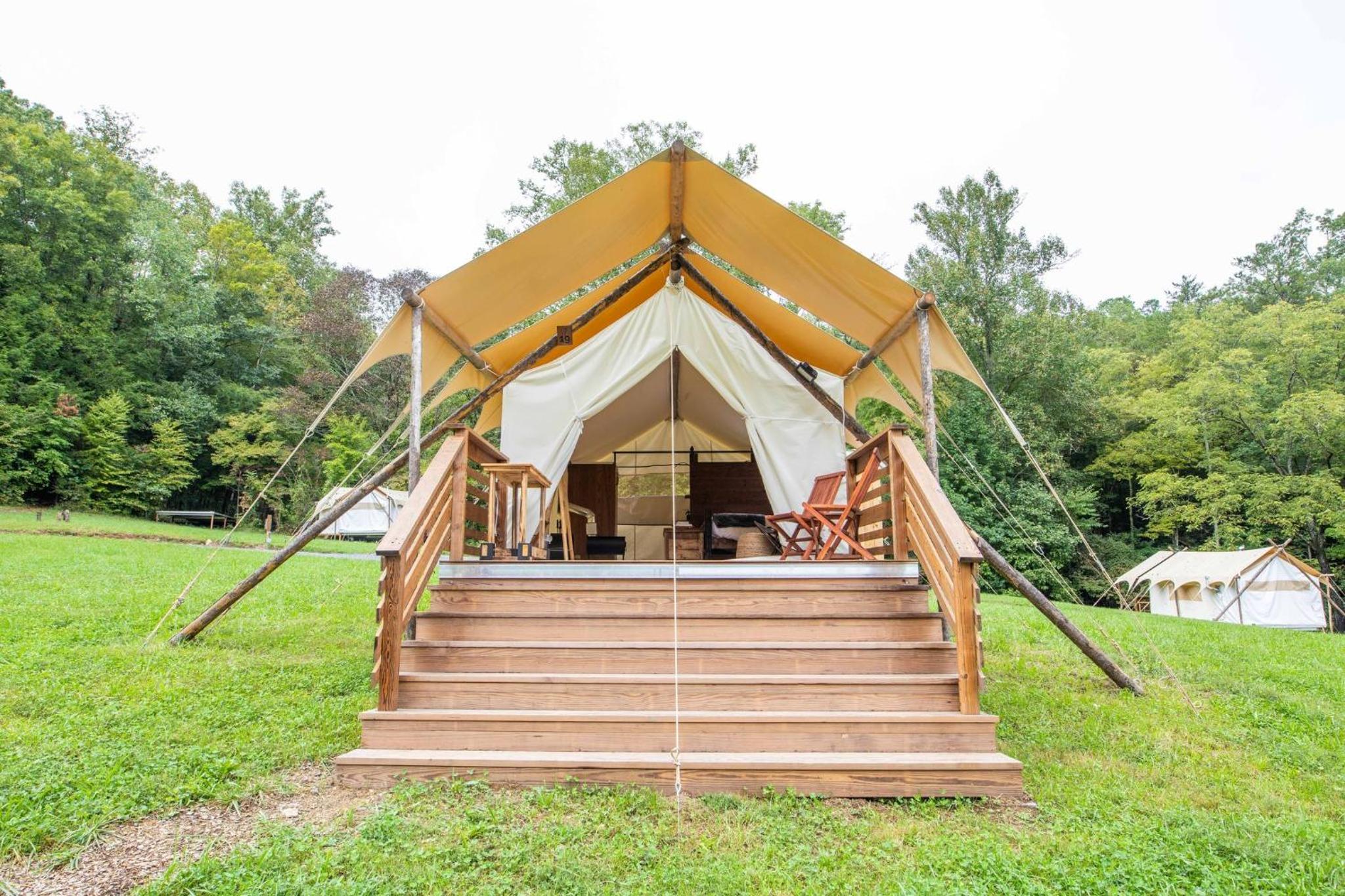 Deluxe Tent with Private Bathroom and Kids Tent photo 1