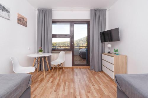 Twin Room with Balcony photo 3