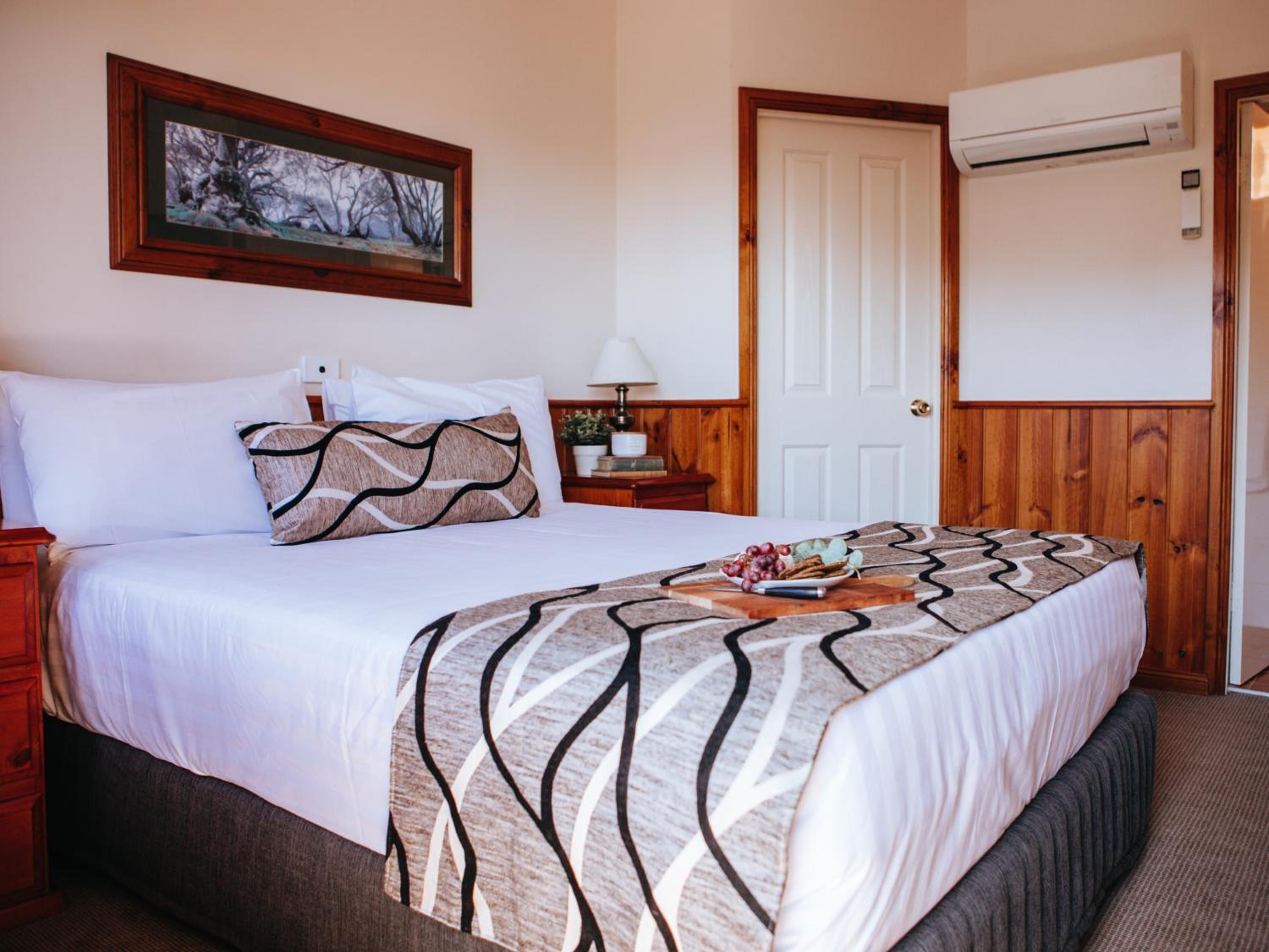 Standard Queen Room photo 1
