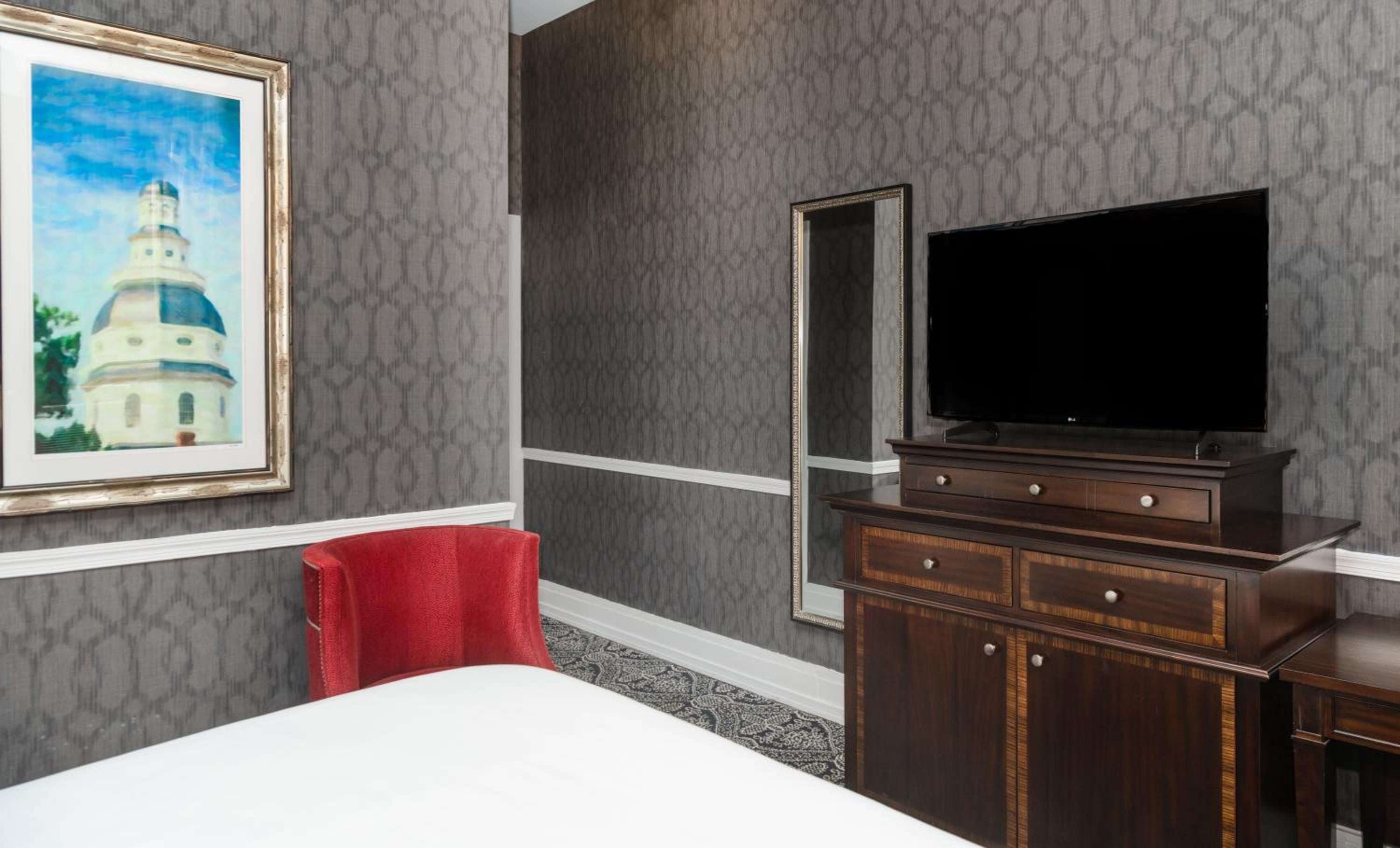 Maryland Inn Queen - Photo 3
