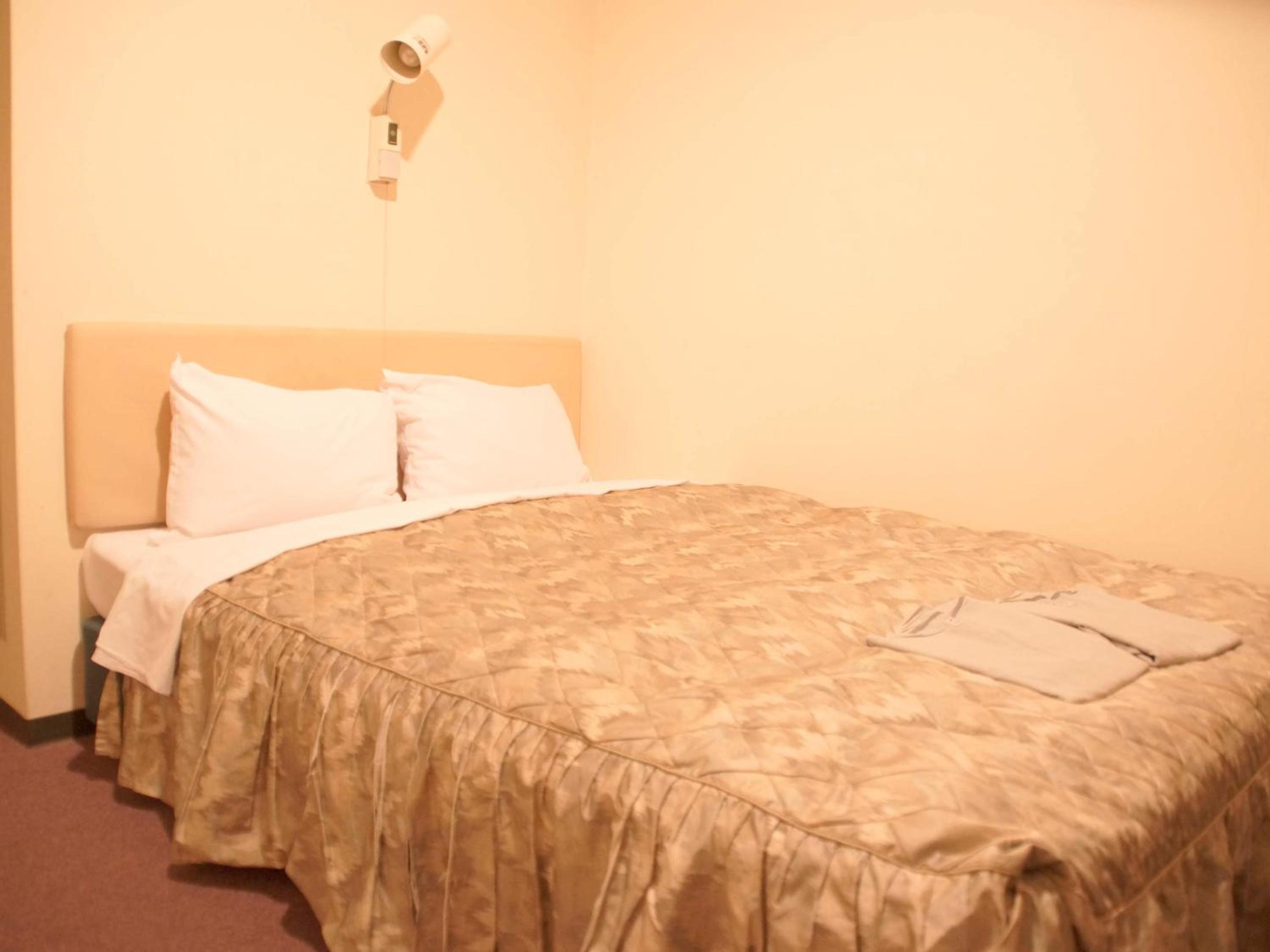 Double Room - Smoking photo 3