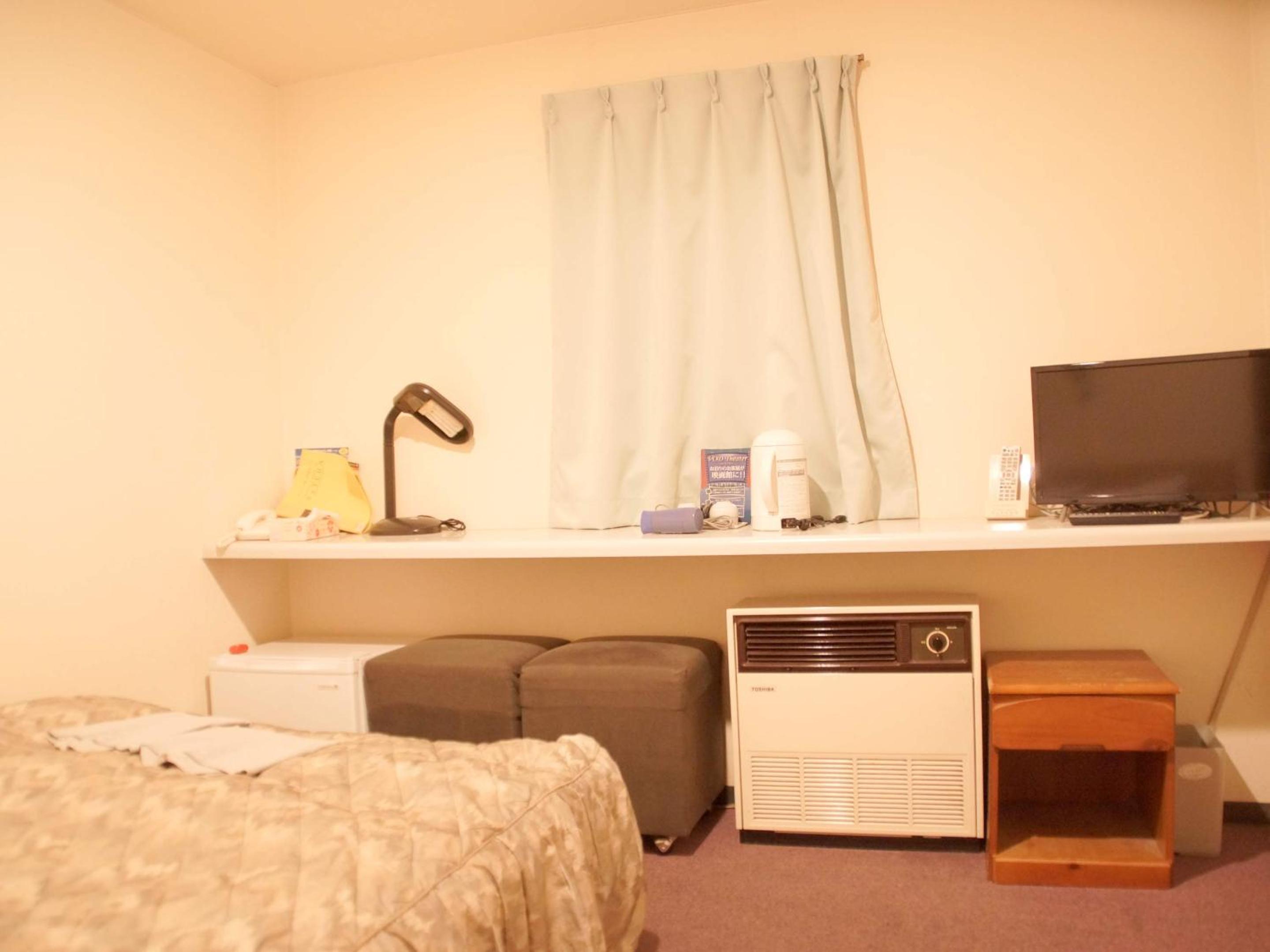 Double Room - Smoking photo 2