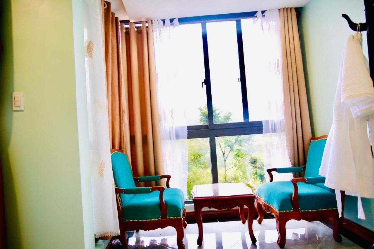 King Room with Balcony photo 2