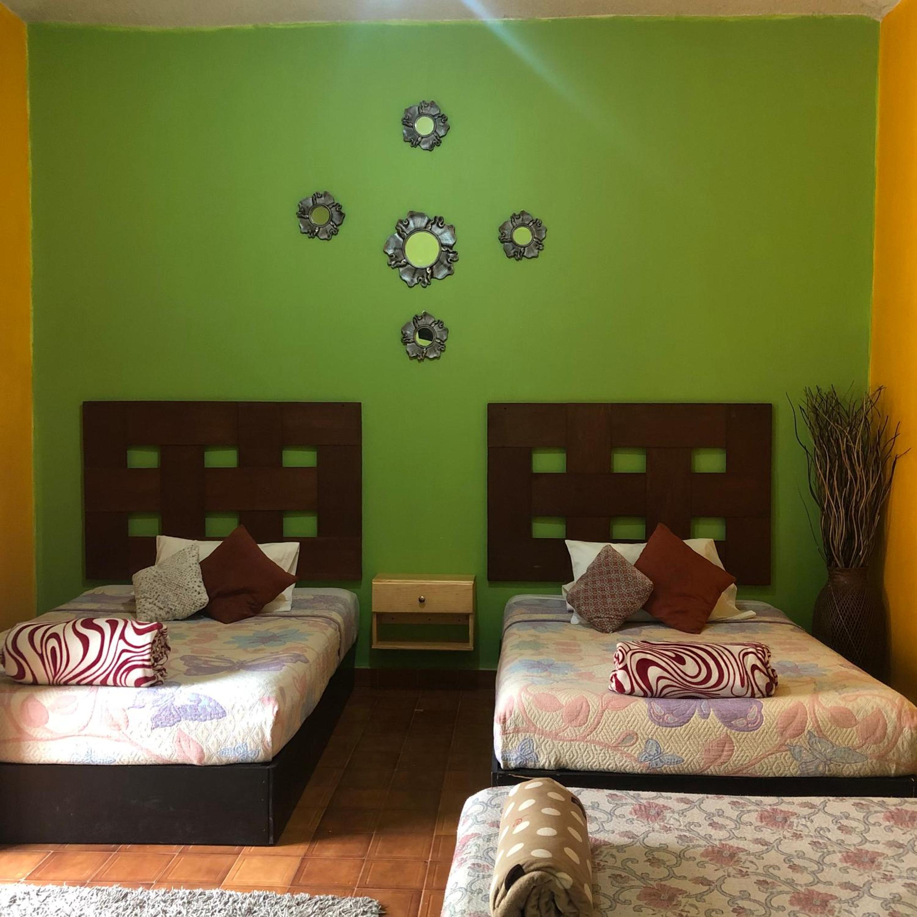 Double Room with Two Double Beds - Photo 2
