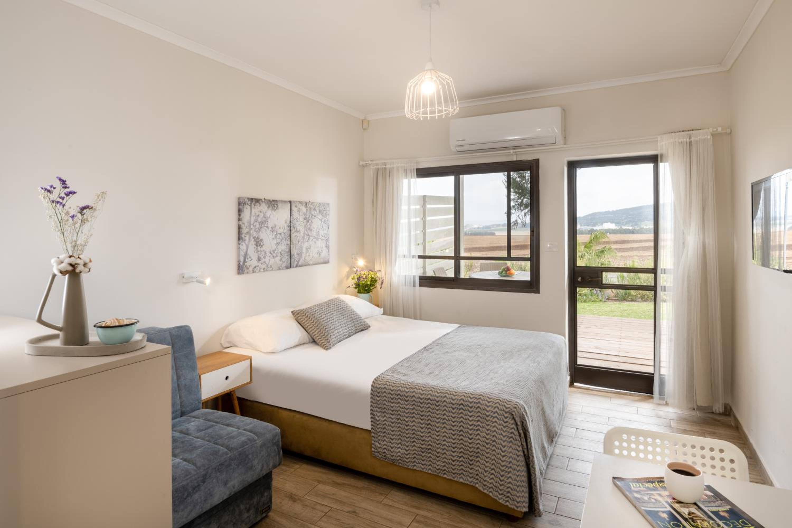Superior Room with Balcony - Photo 1