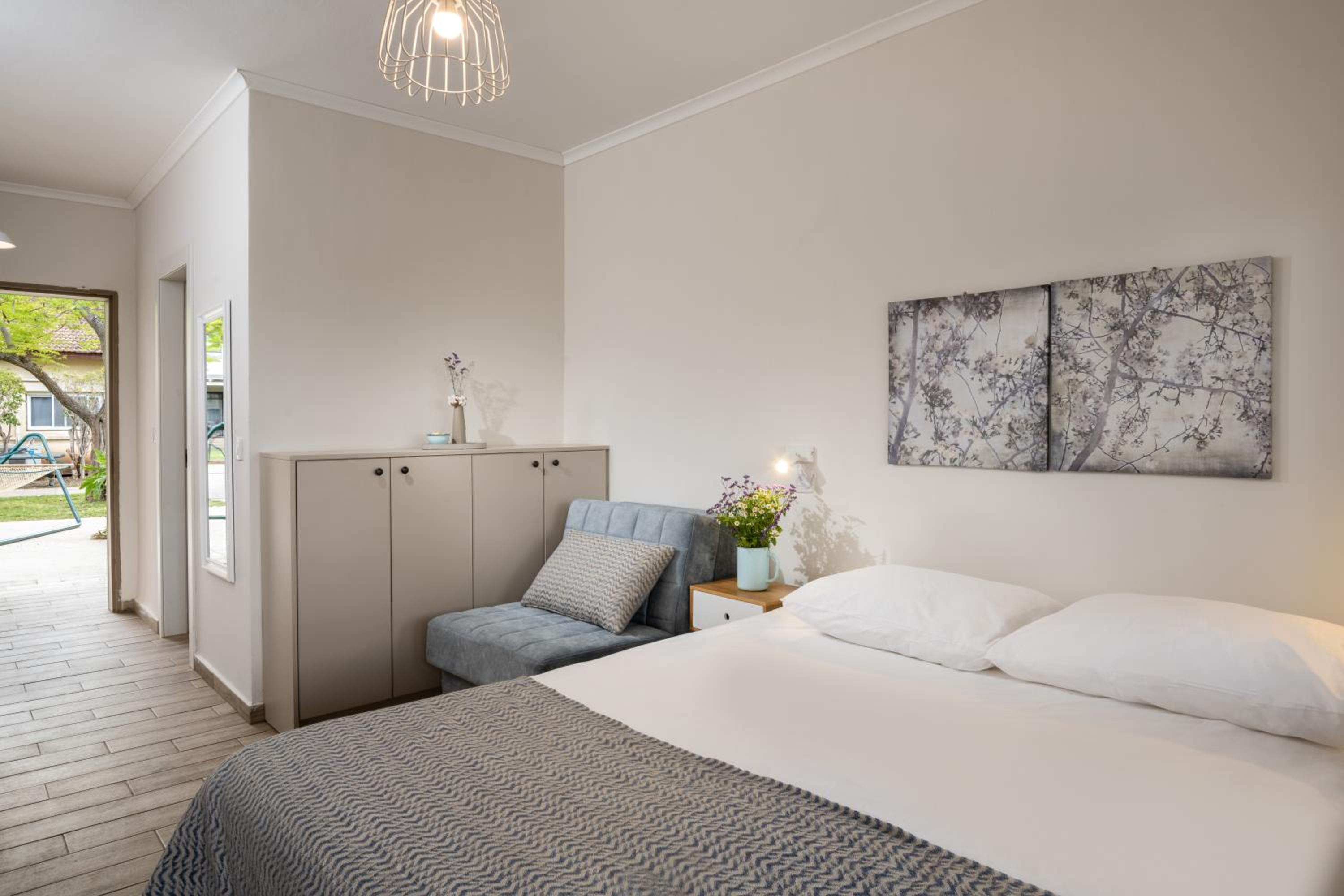 Superior Room with Balcony - Photo 7