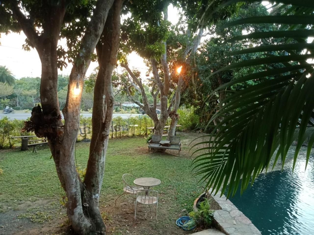 Deluxe Double Room with Balcony - Photo 14
