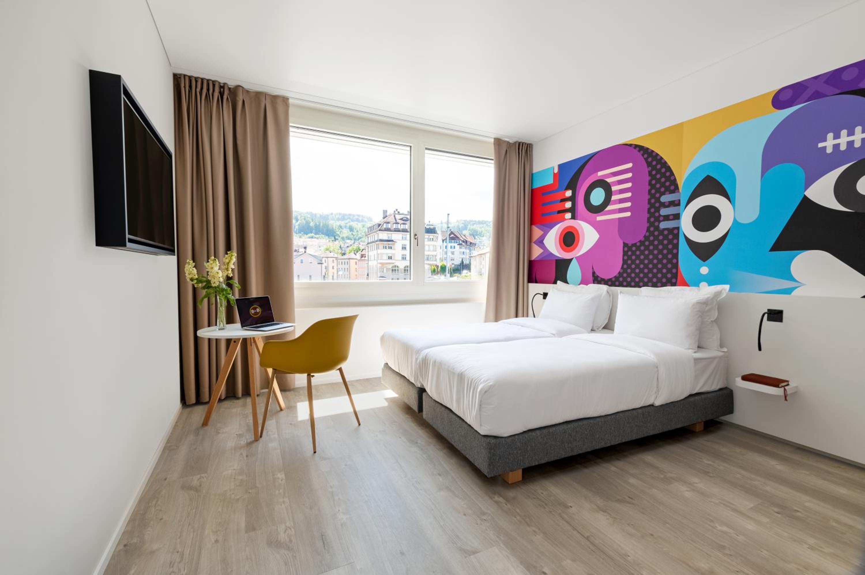 Twin Room - Photo 3