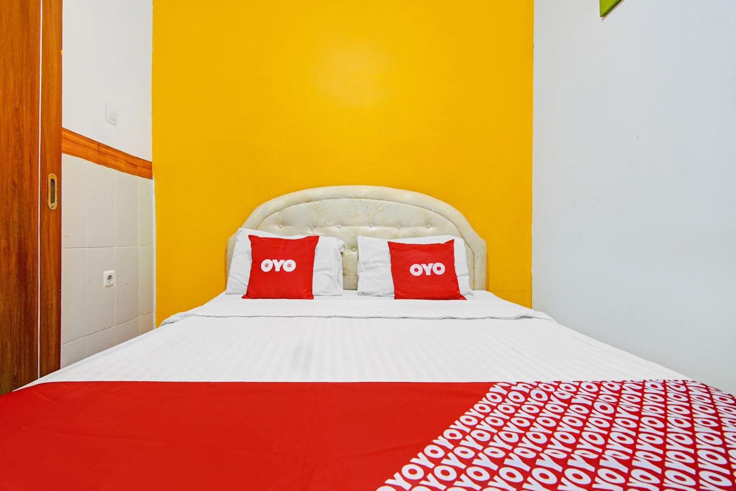 Standard Double Room - Photo 17