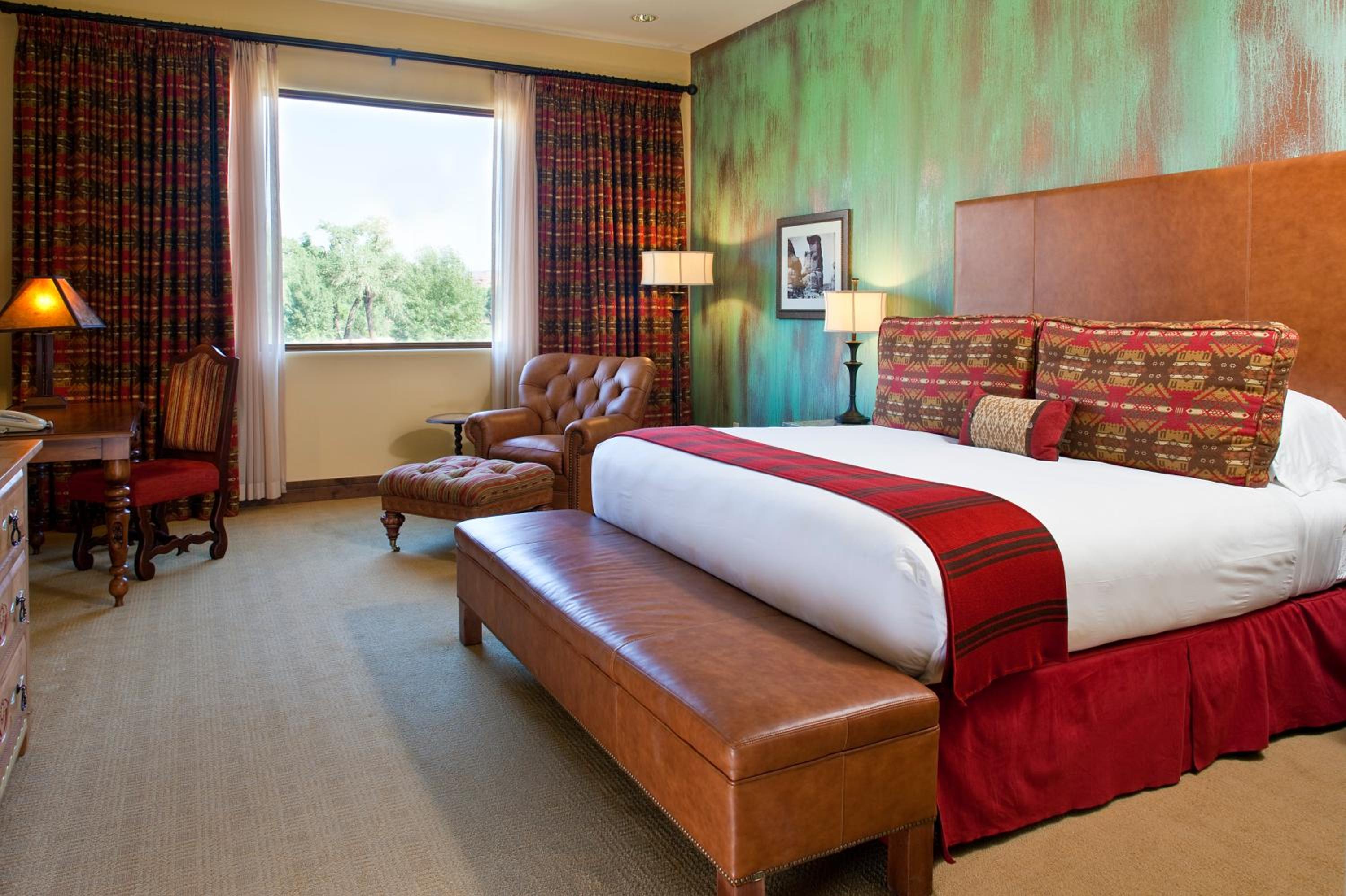 Premium King Suite photo 1
