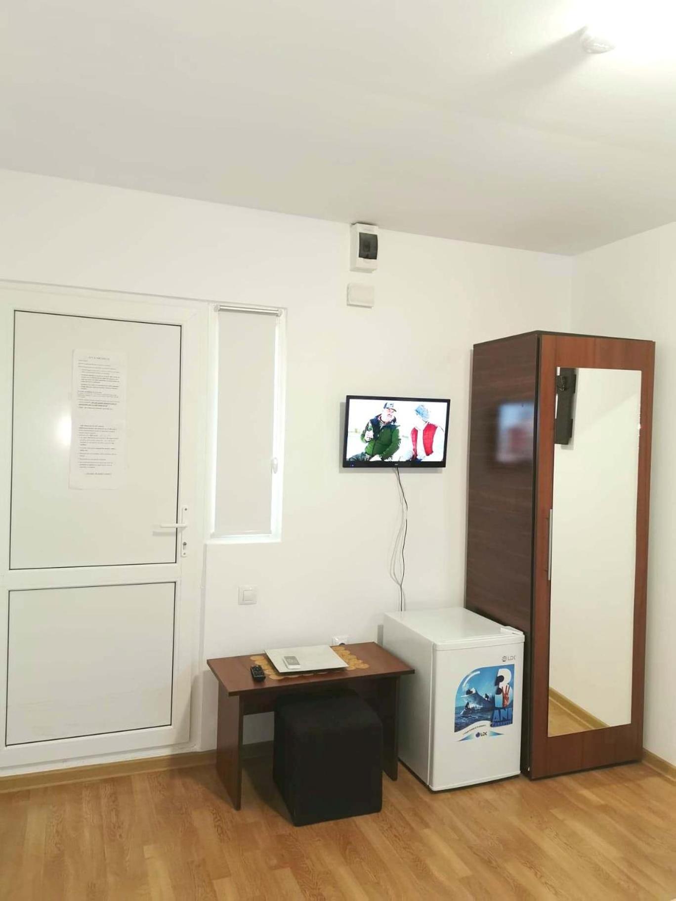 Standard  Double Room - Photo 3