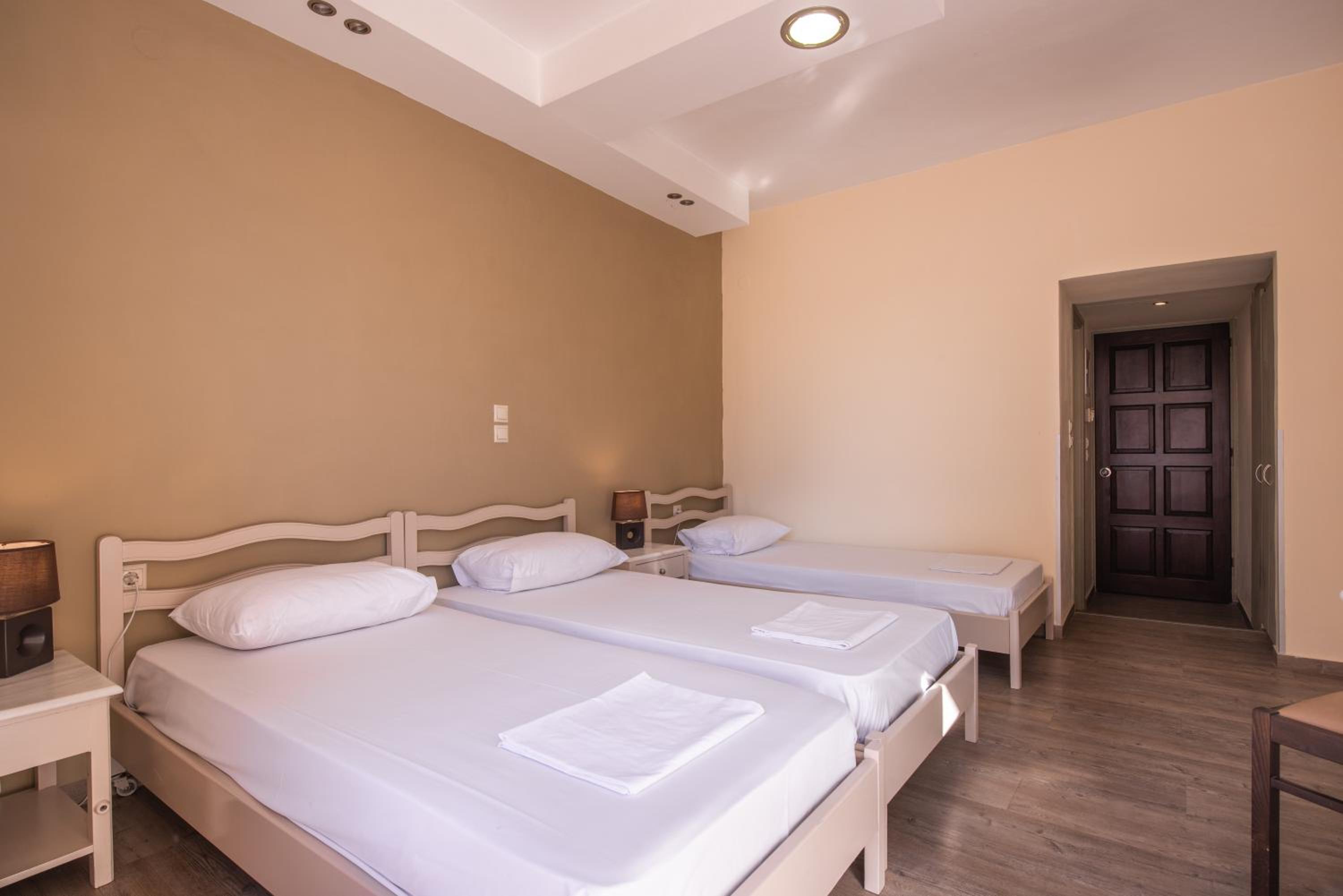 Triple Room photo 2
