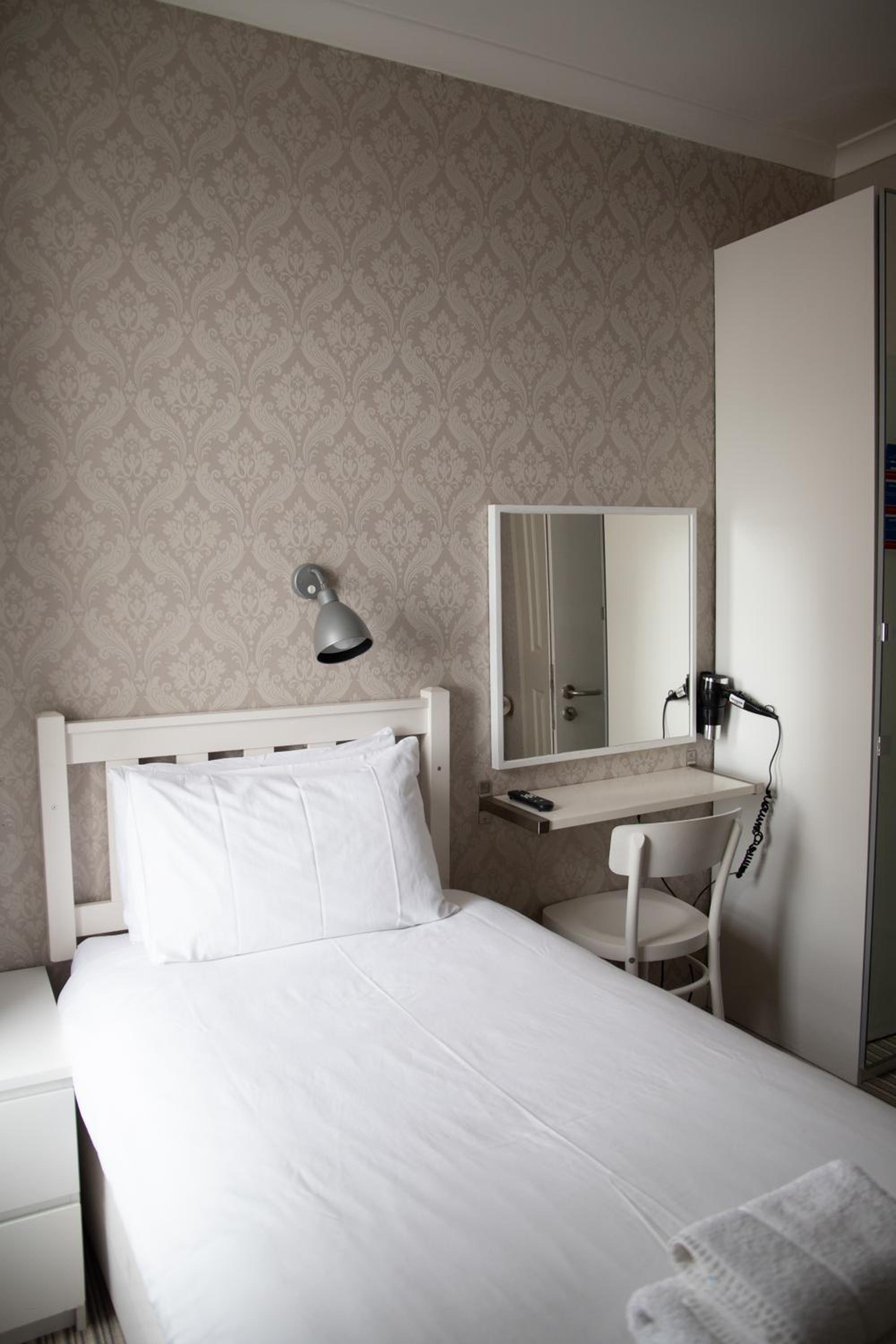 Single Room - Not Pet Friendly photo 3