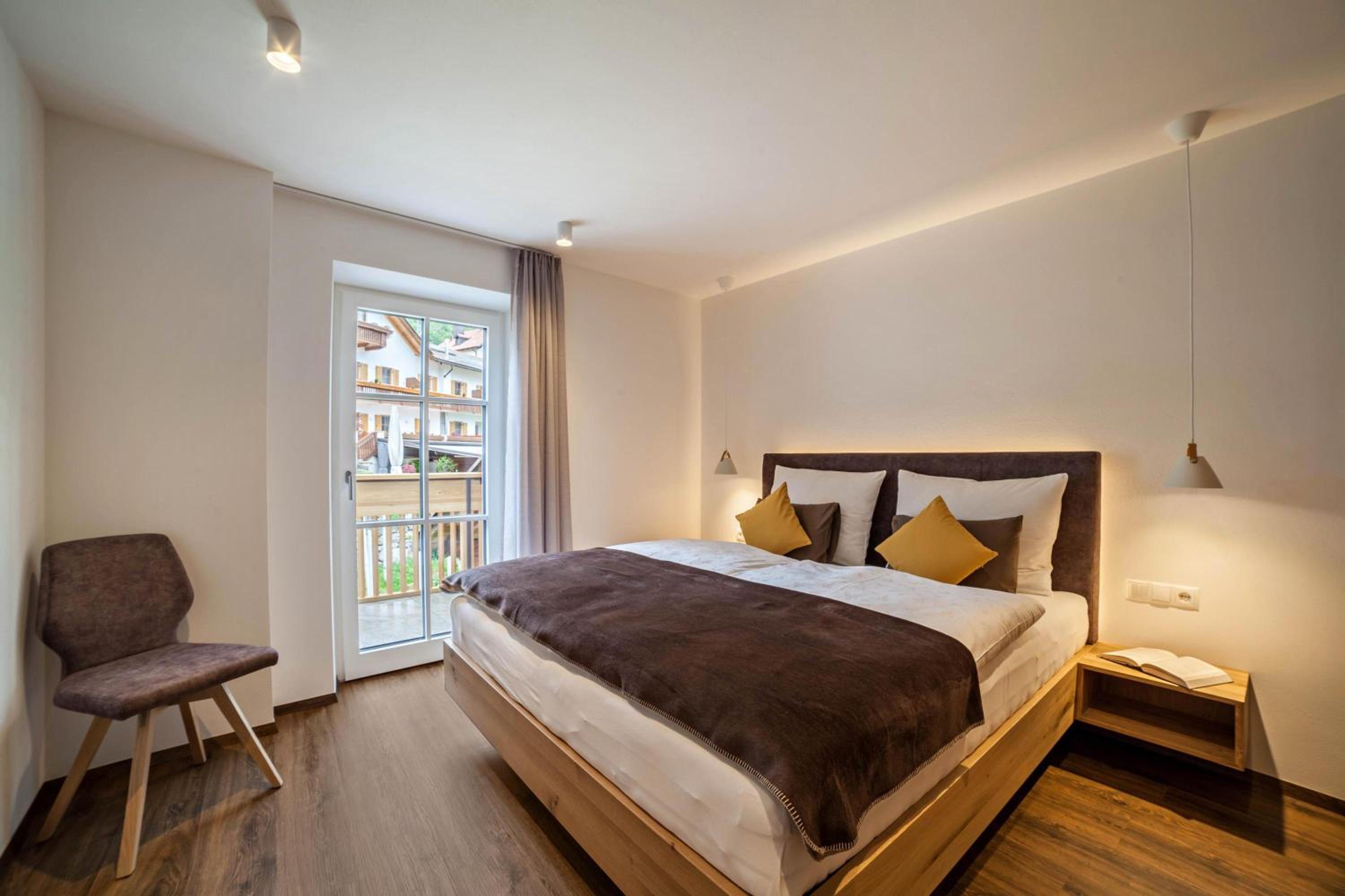 Superior One-Bedroom Apartment with Balcony