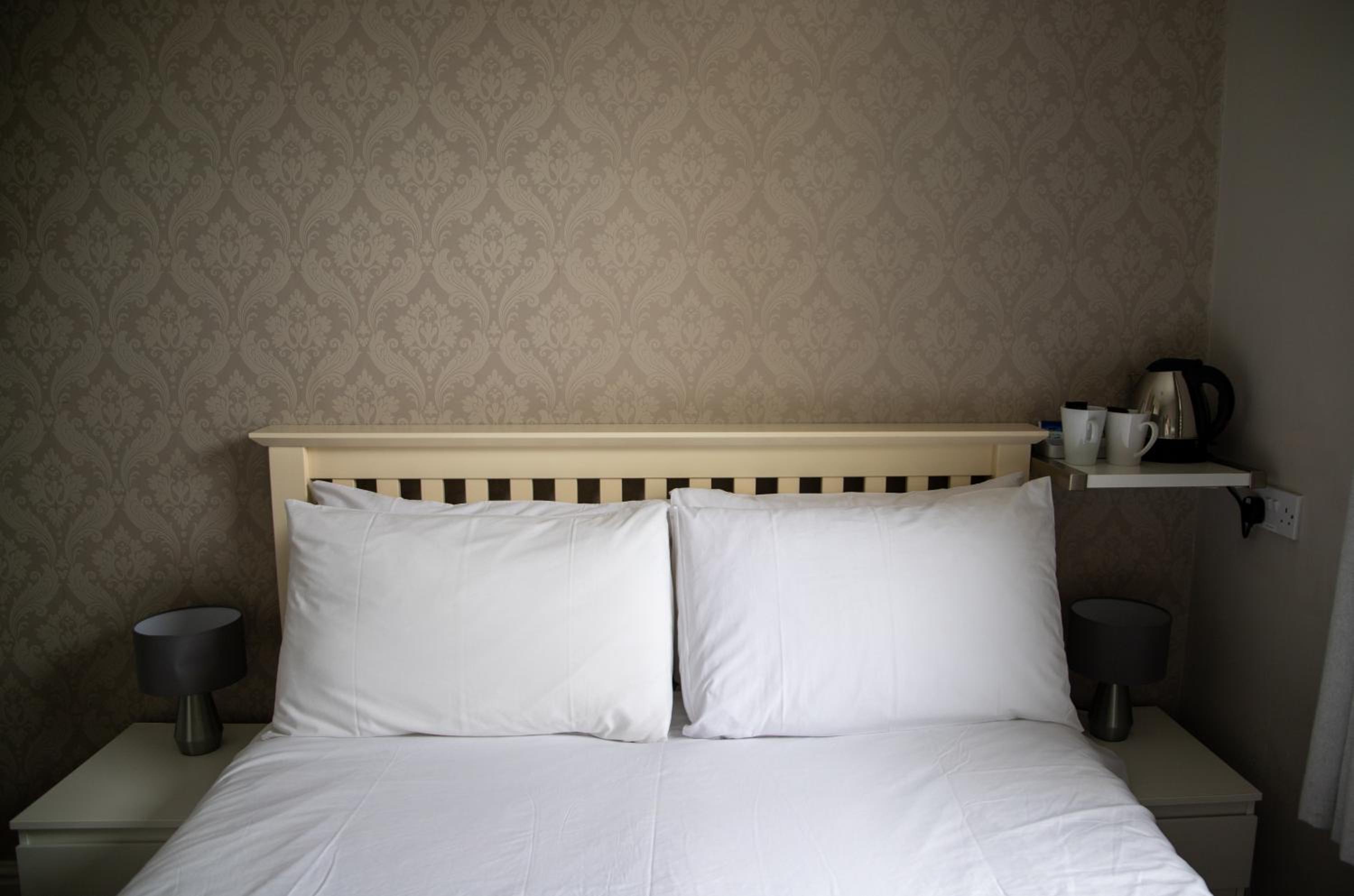 Economy Double Room - Not Pet Friendly - Photo 6