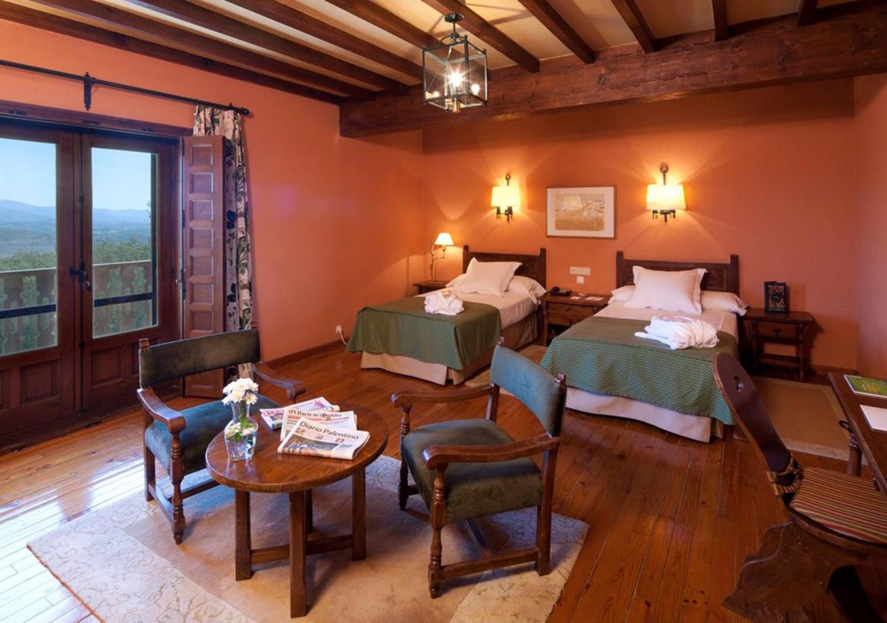Standard Room (3 Adults) photo 3