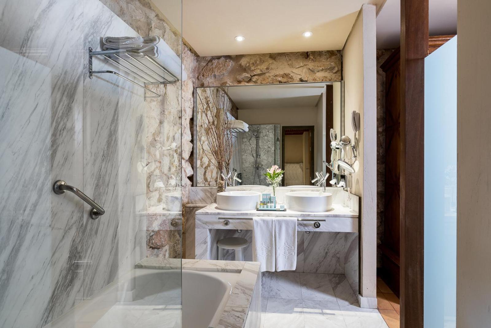 Superior Double Room - Photo 5