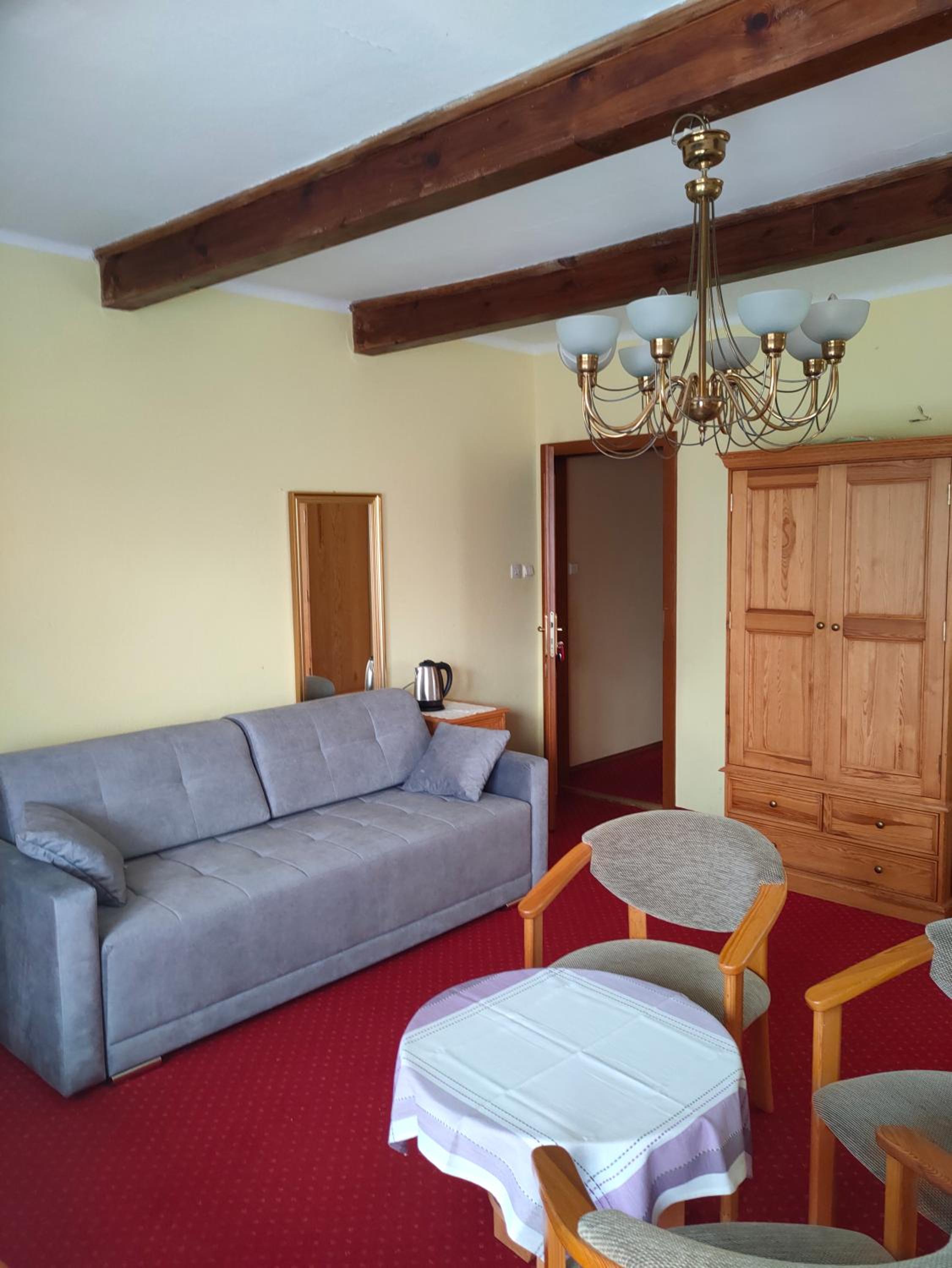 Double Room with Private Bathroom - Photo 9