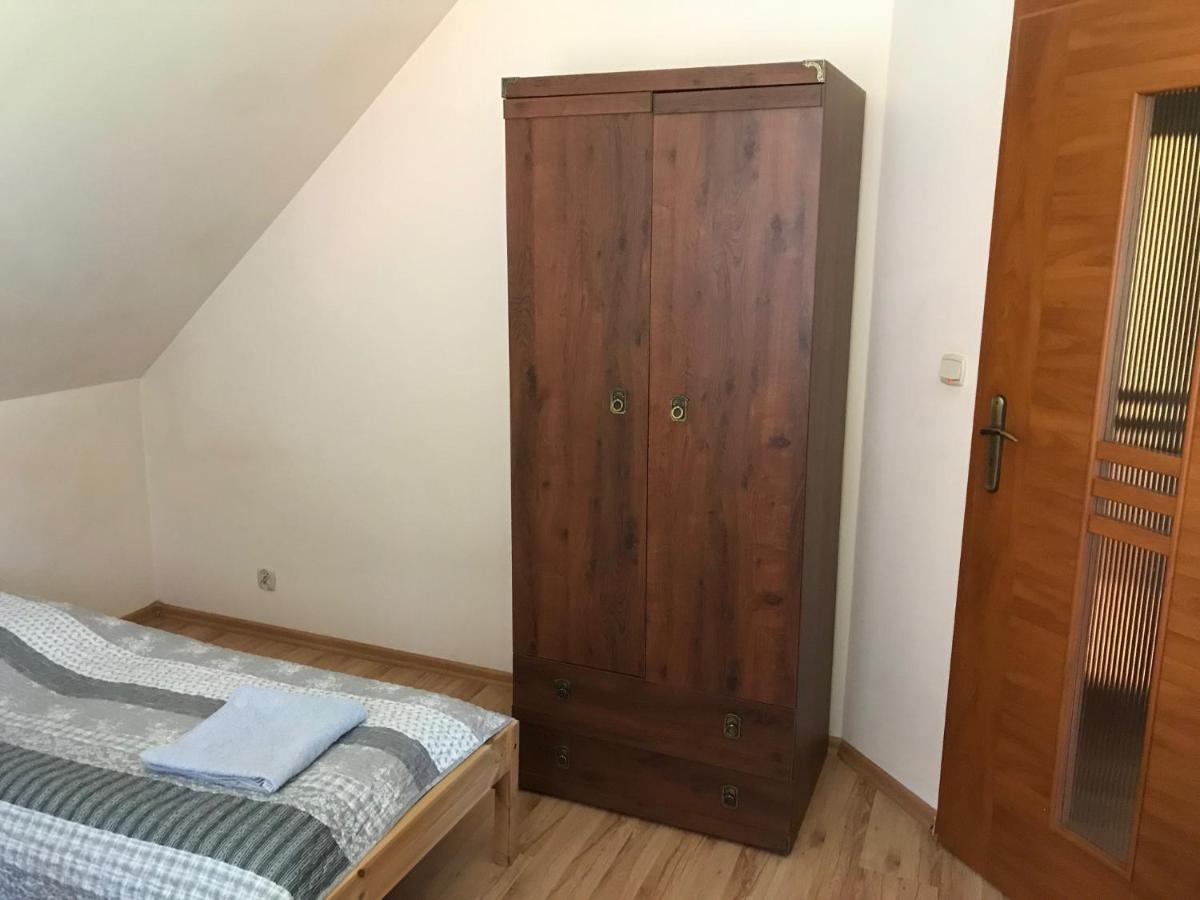Small Double Room - Photo 2