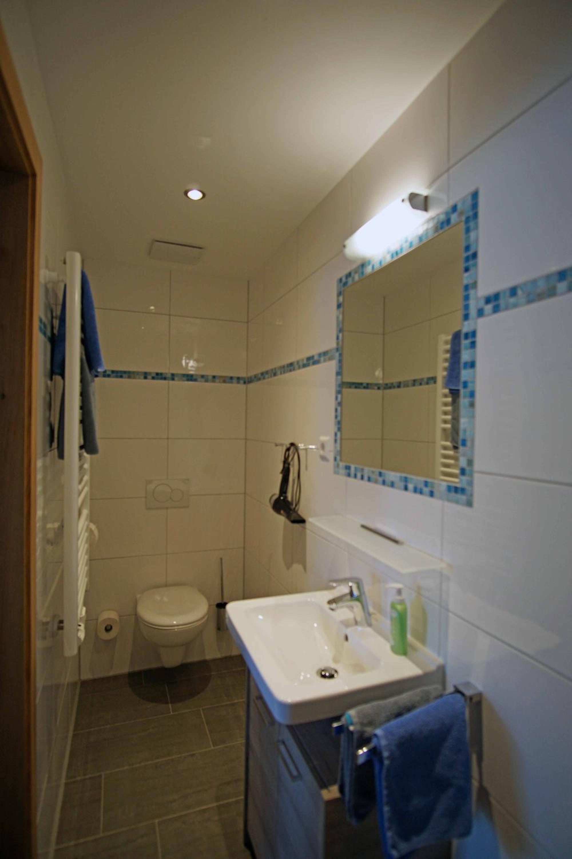 Triple Room with Balcony - Photo 14