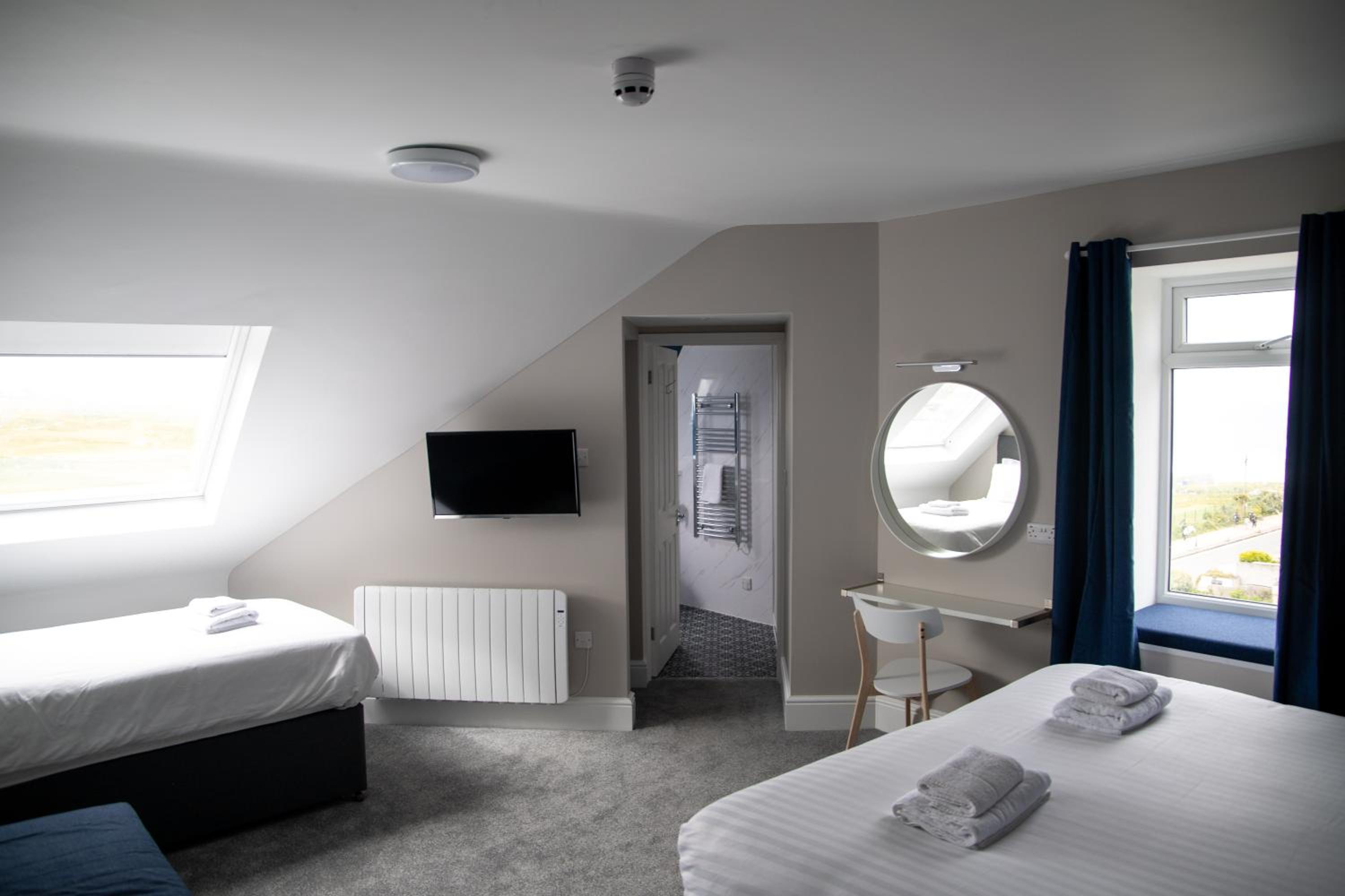 Standard Quadruple Room - Photo 3