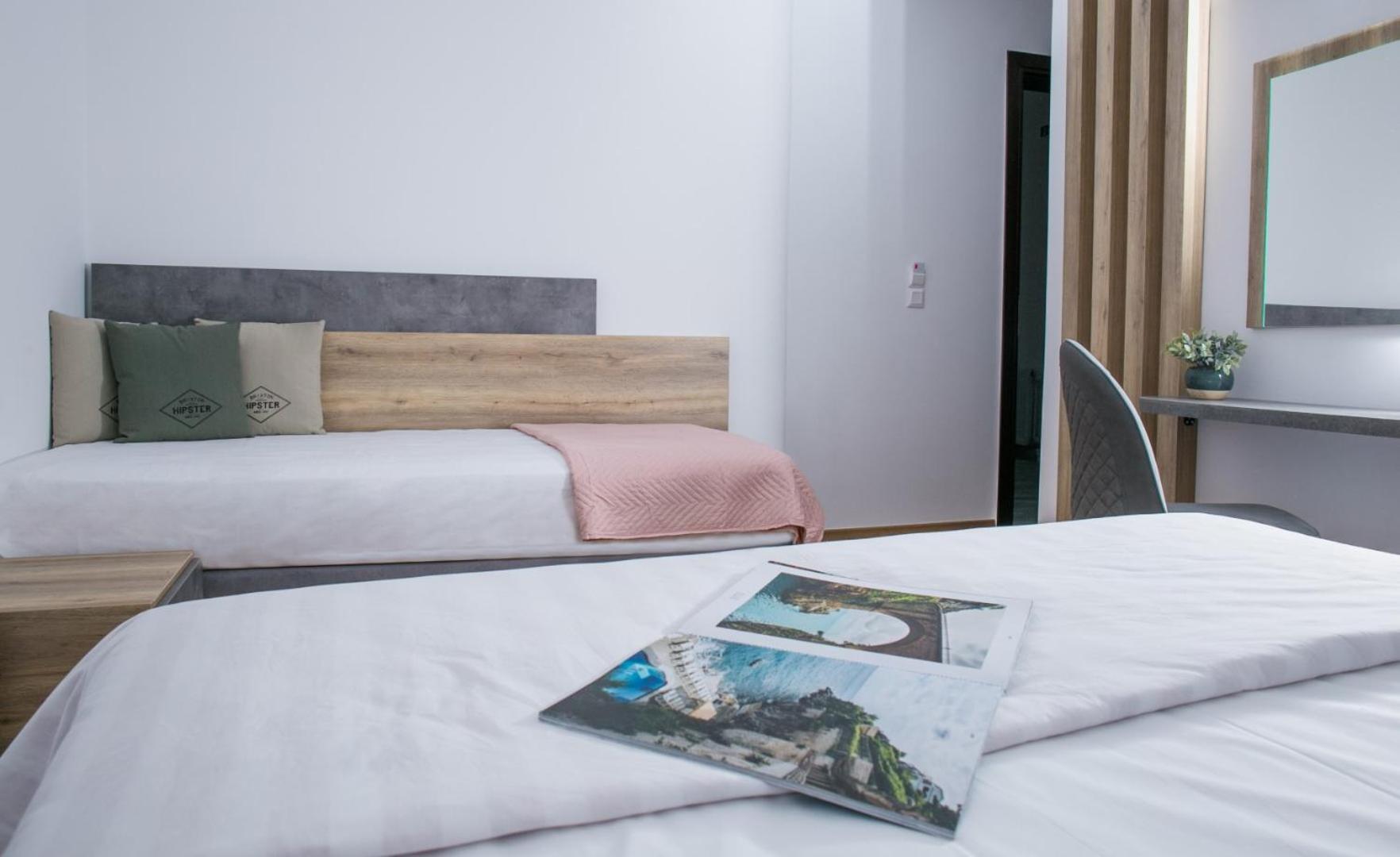 Deluxe Double Room With Extra Bed photo 2