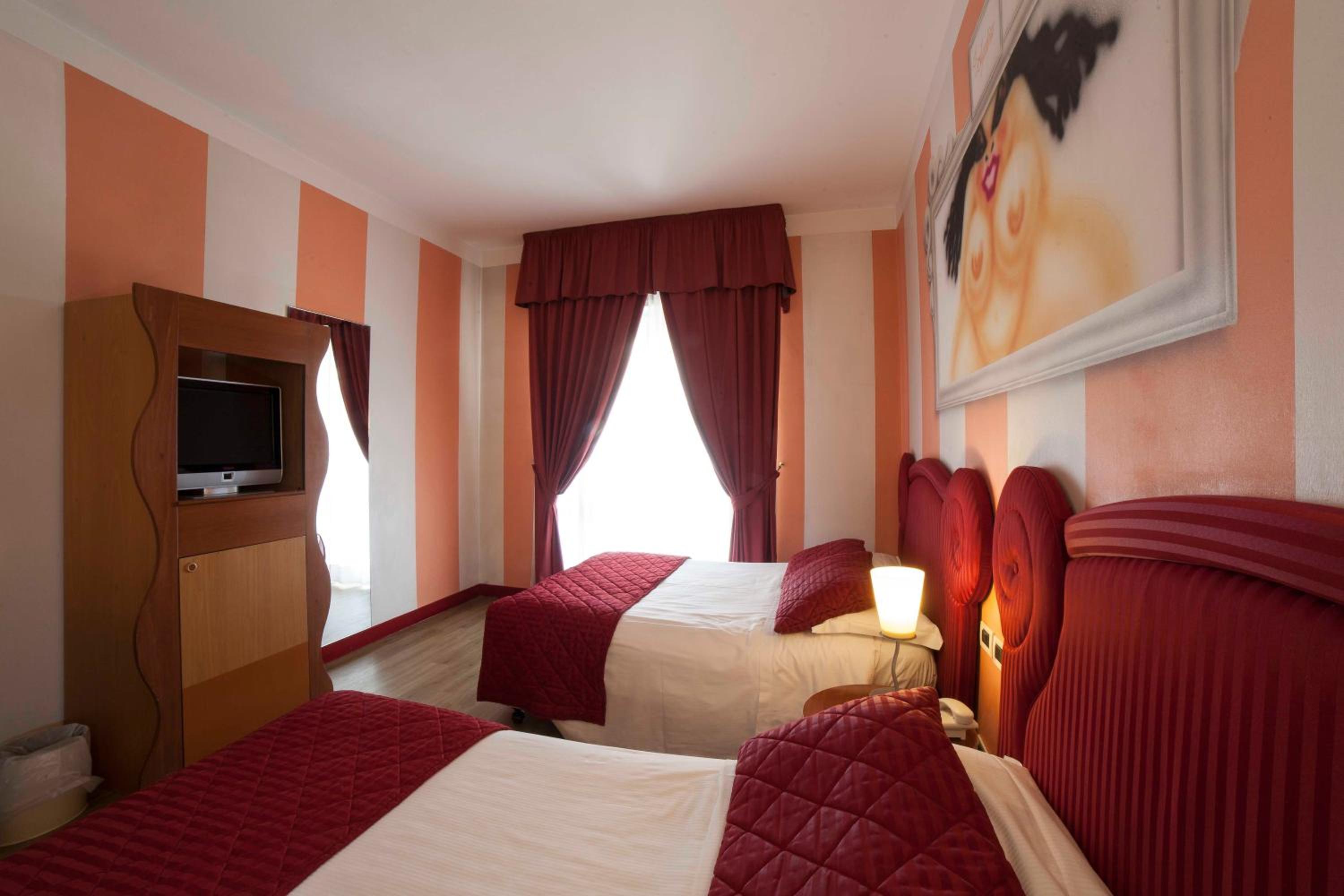 Standard Quadruple Room - Photo 4
