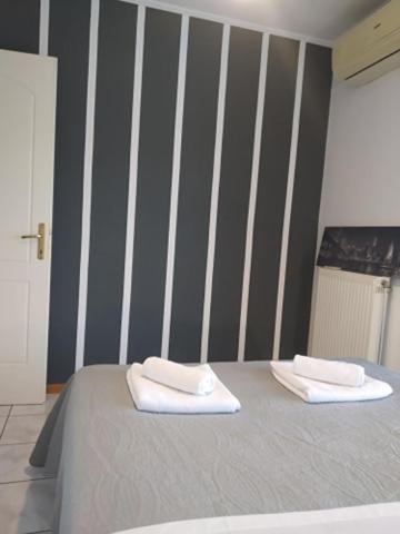 Two-Bedroom Apartment - Photo 15