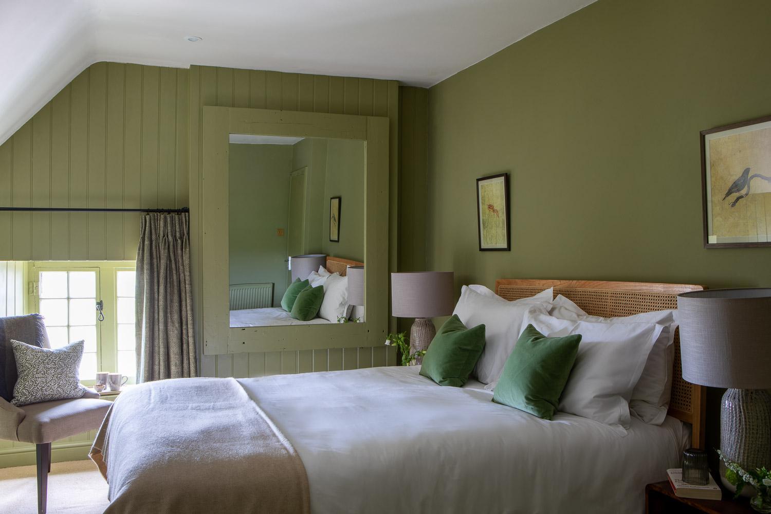 Superior King Room - Photo 1