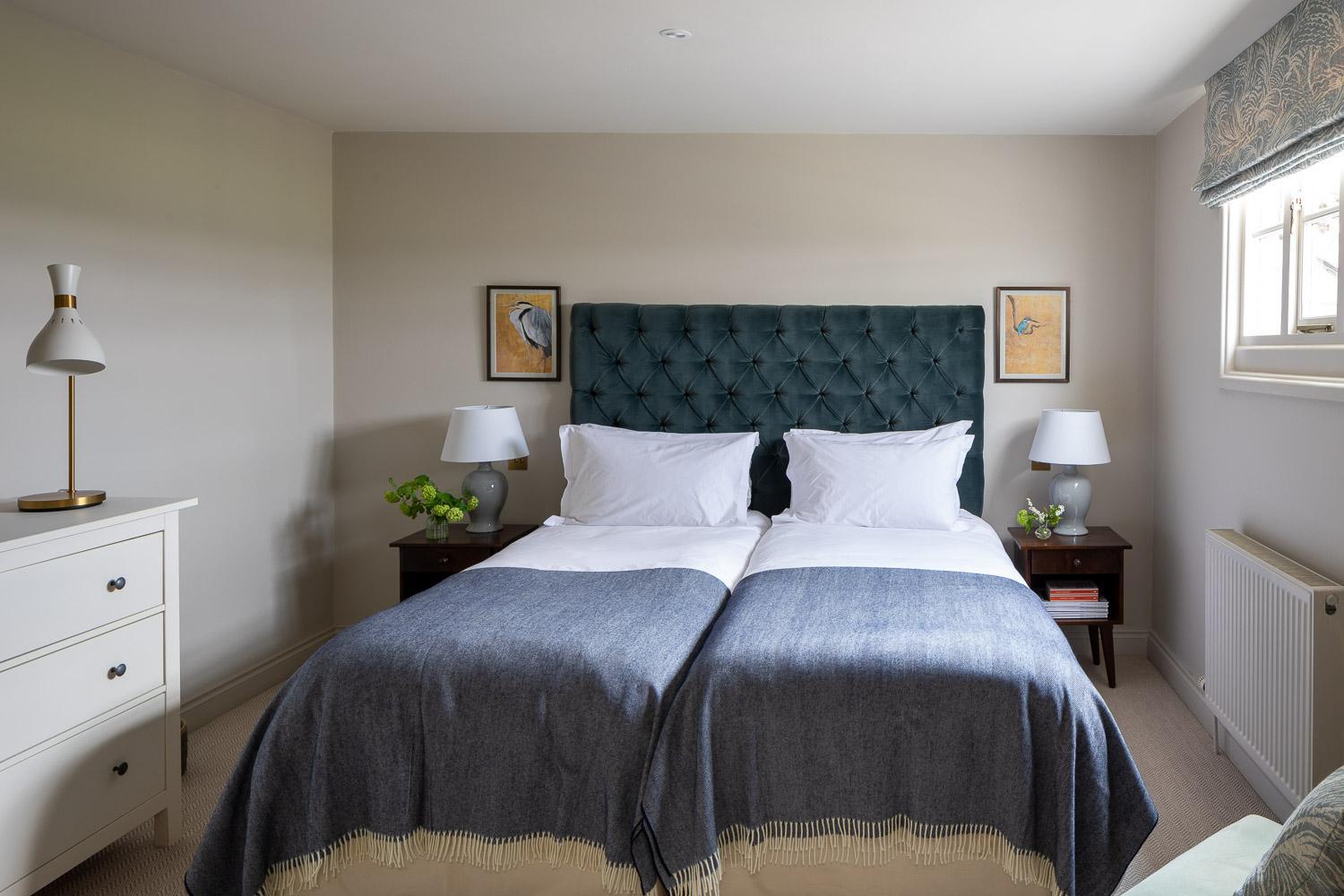 Twin Room with Private Bathroom - Photo 1