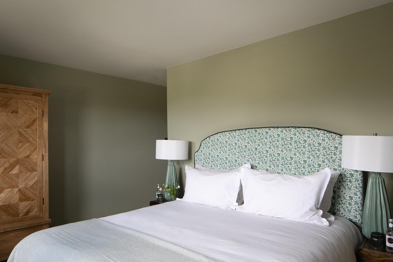 Deluxe King Room - Photo 1