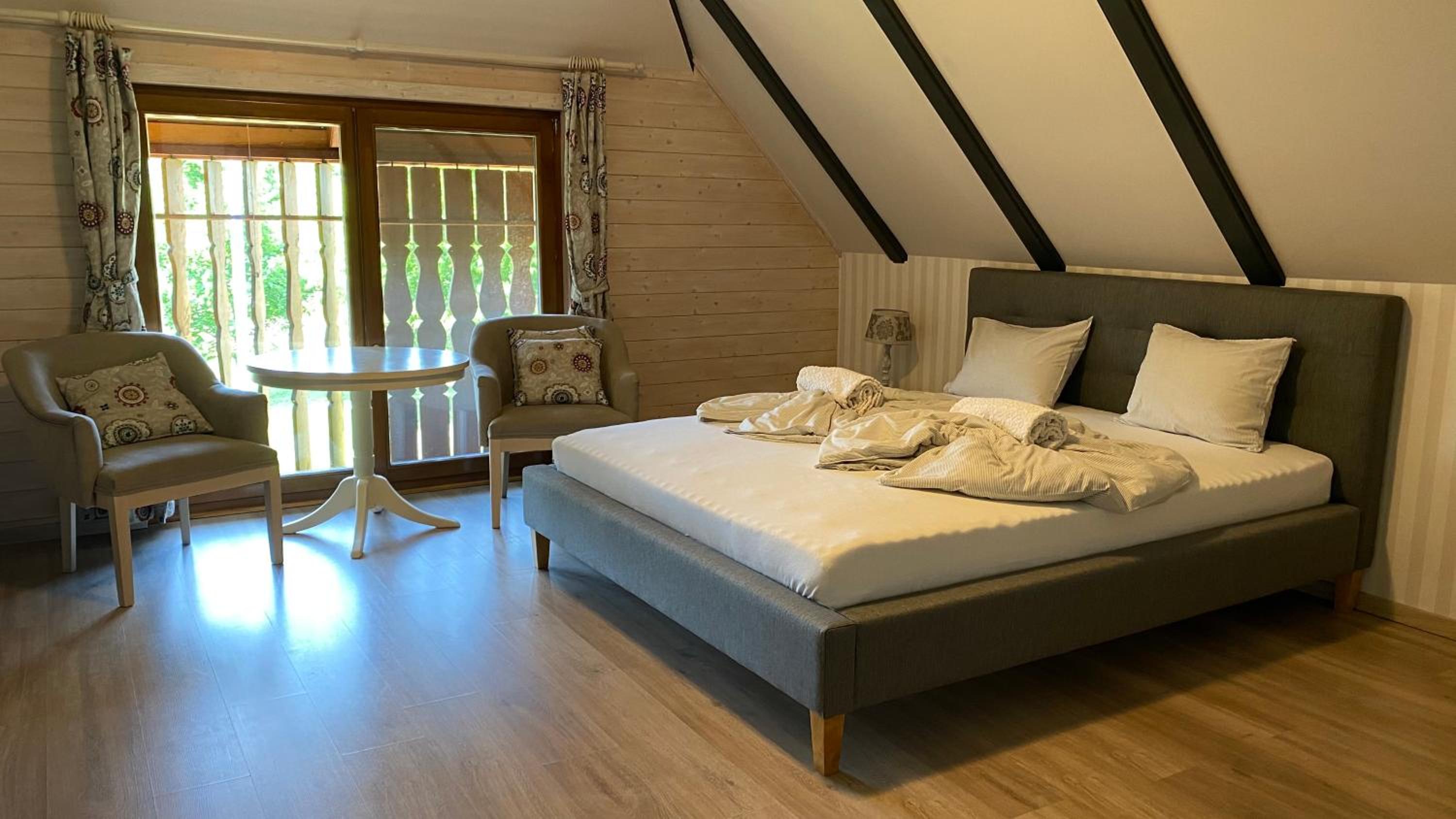 Quadruple Room with Private Bathroom photo 2