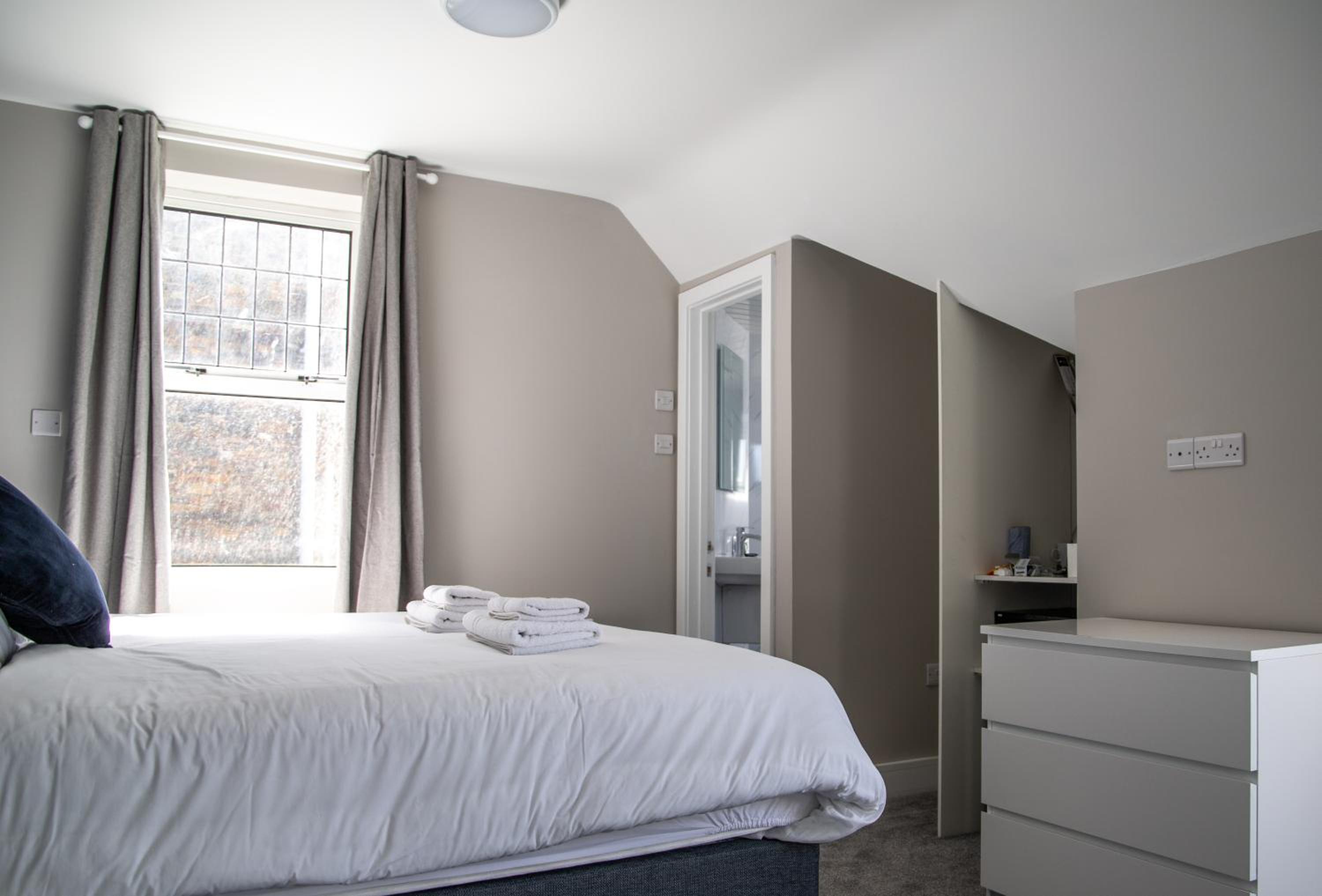 Standard Triple Room - Photo 1