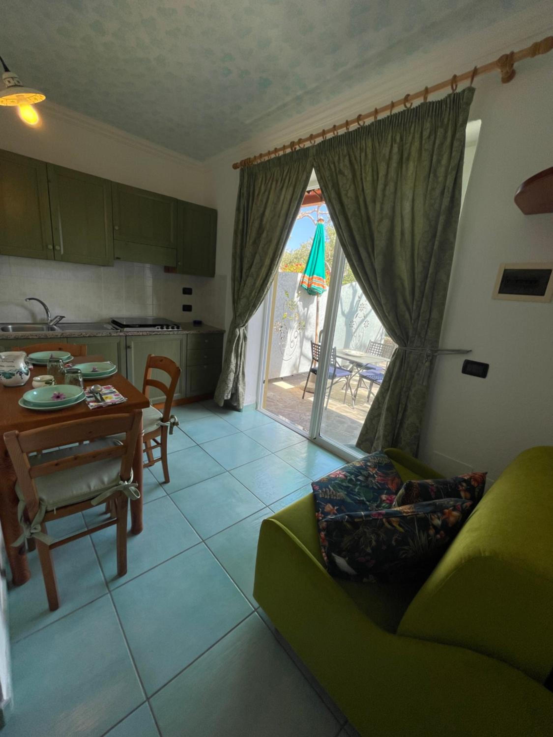 Apartment with Terrace - Photo 15