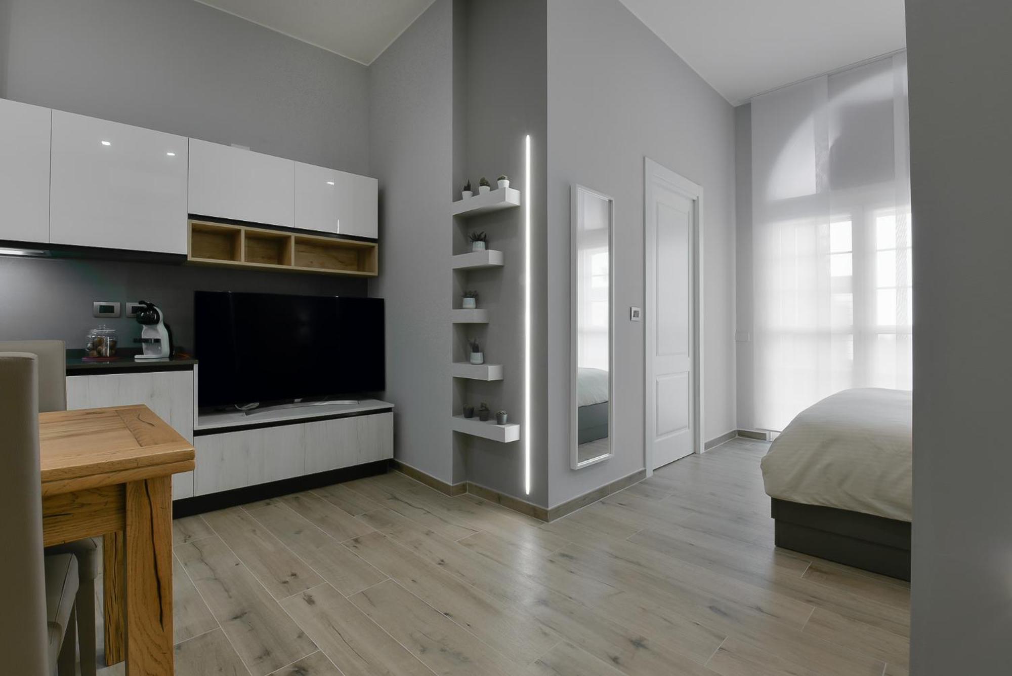 King Studio with Sofa Bed