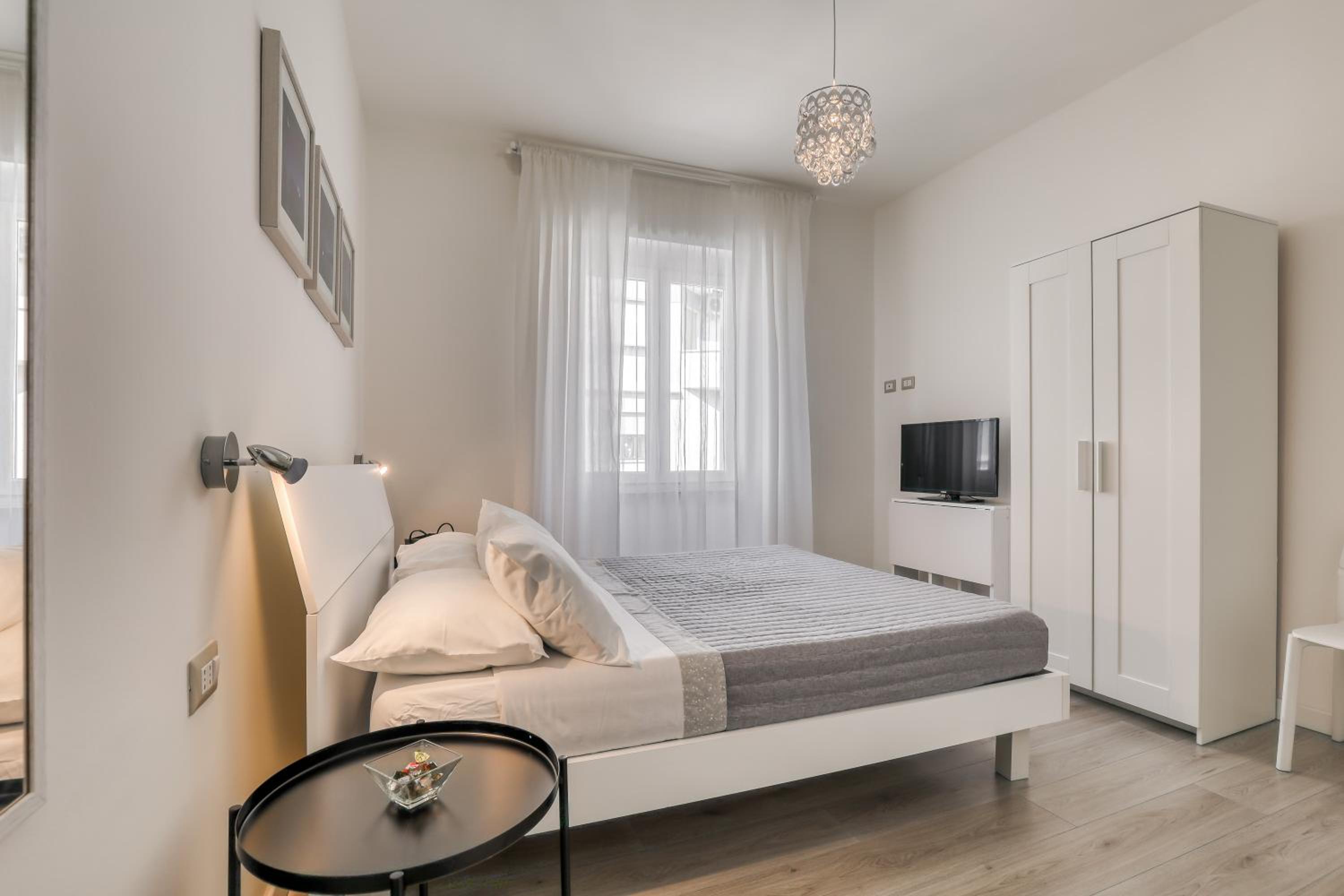 Double Room with Private Bathroom - Photo 1